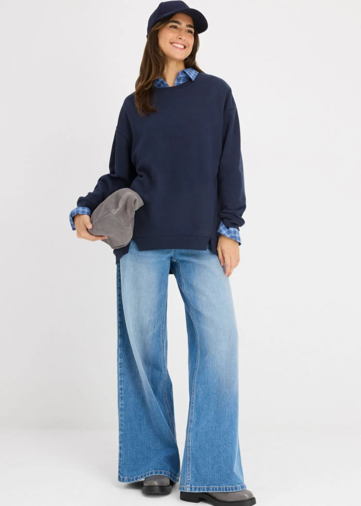 bonprix bonprix Ropa Cómoda>Sudadera holgada Azul marino