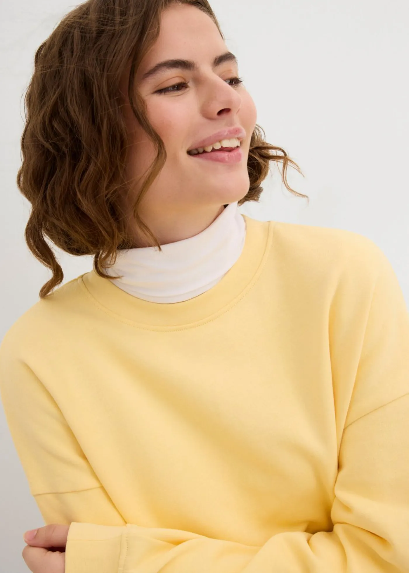 bonprix bonprix Básicos|Ropa Cómoda>Sudadera holgada de algodón puro Amarillo crema