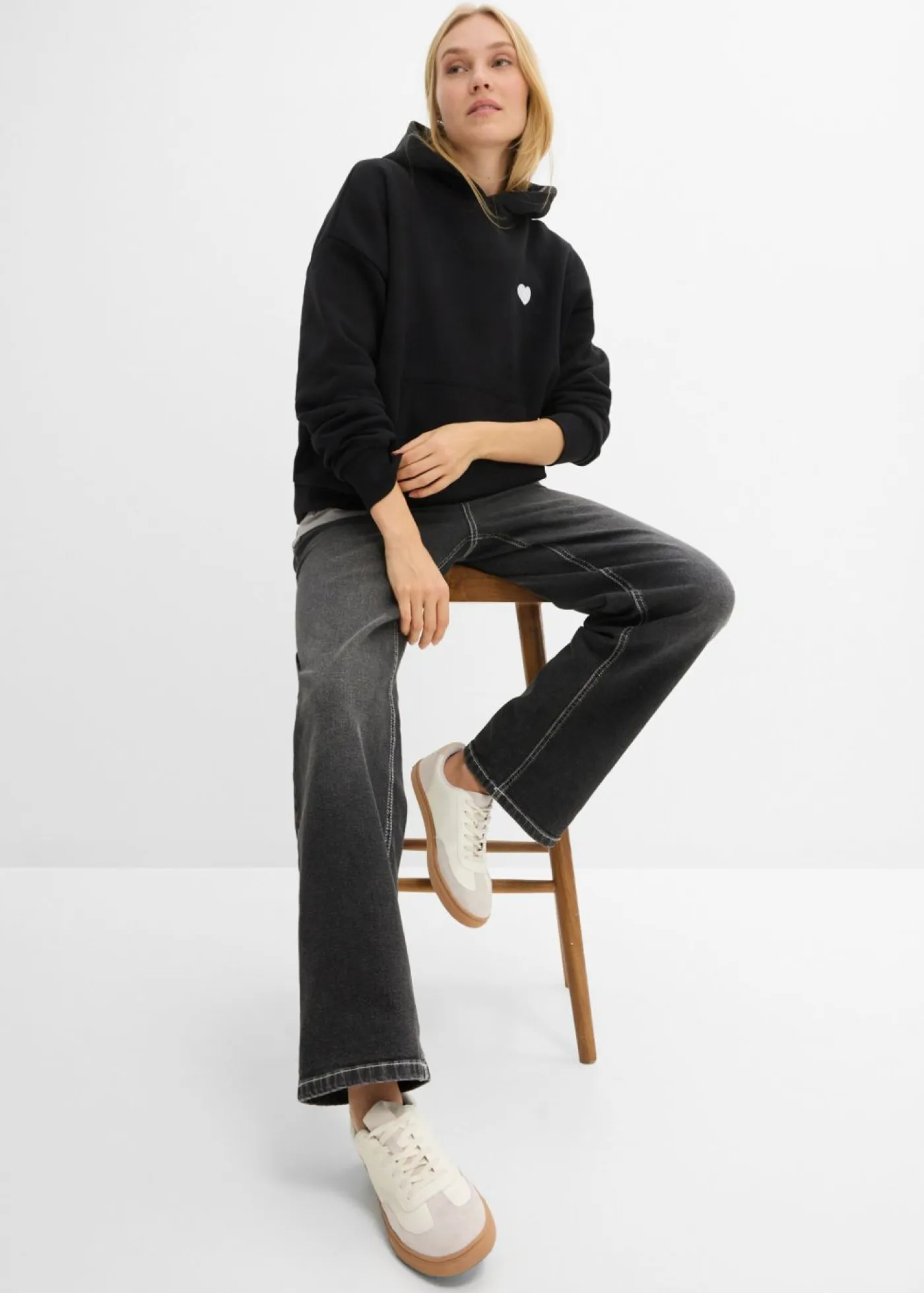 bonprix bonprix Ropa Cómoda|Novedades>Sudadera oversize de mezcla de algodón suave con capucha Negro estampado