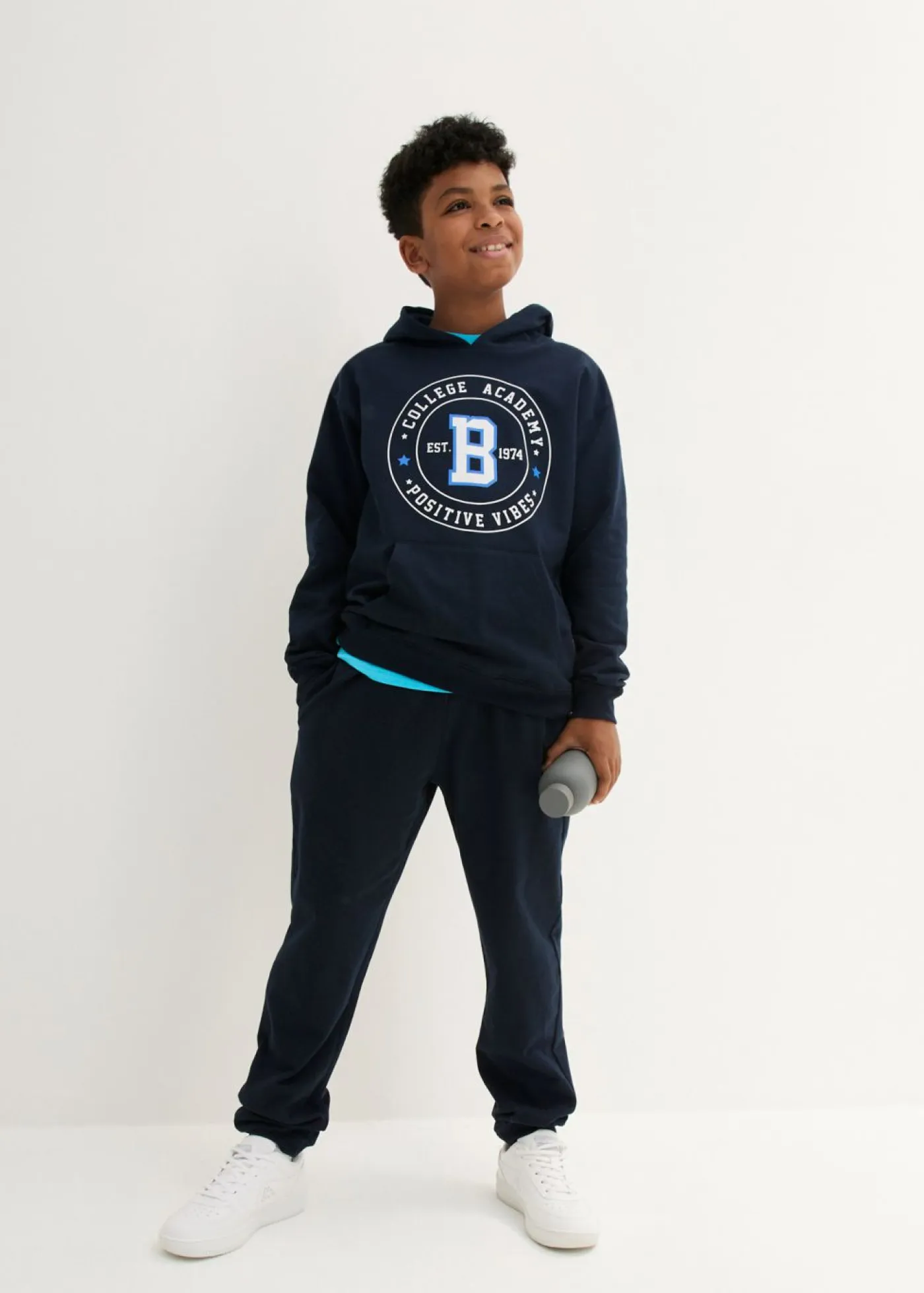 bonprix bonprix Niño·Pijamas|Niña·Pijamas>Sudadera y pantalón de chándal de algodón suave (conjunto de 2 piezas) Azul marino estampado