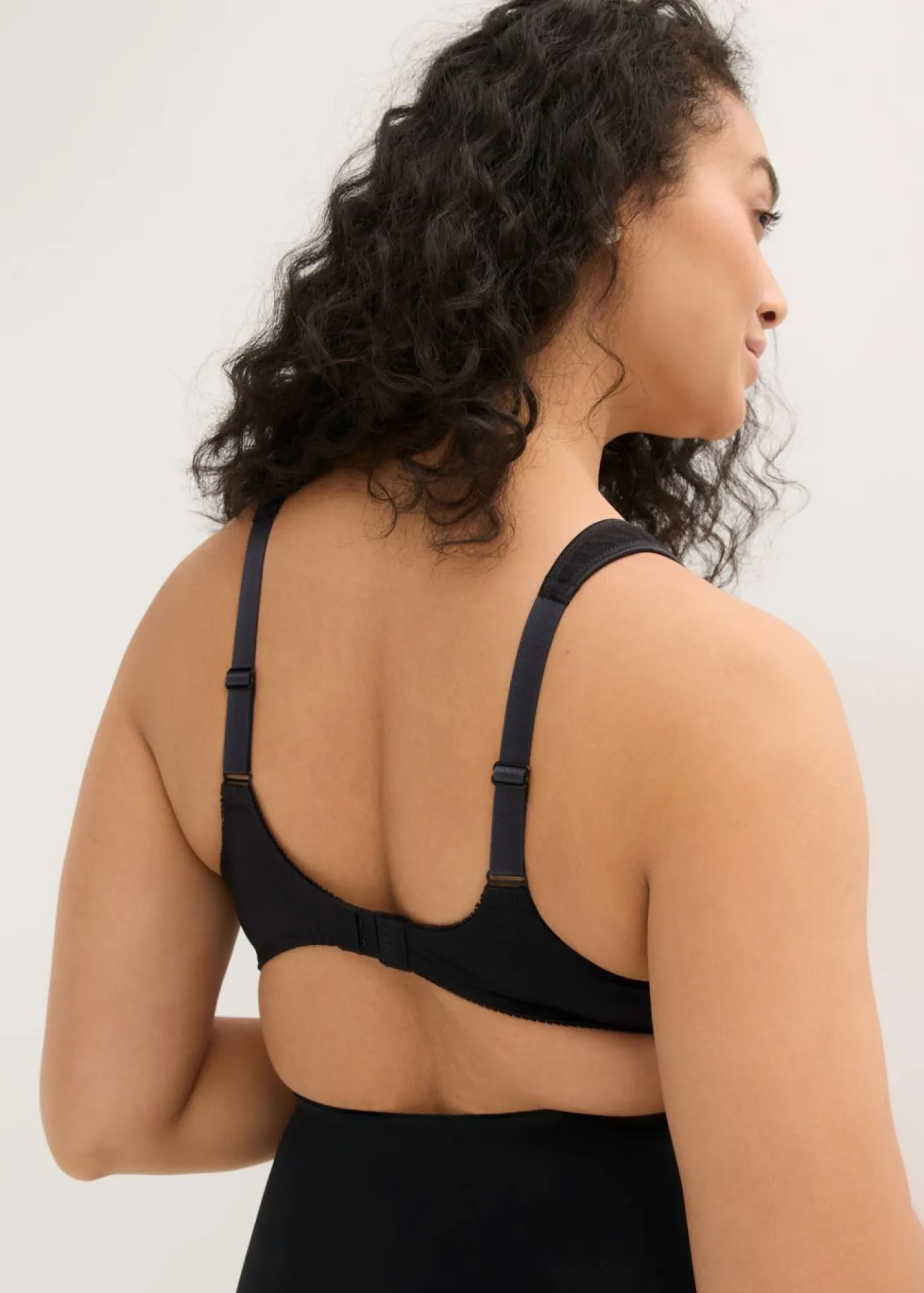 Mujer bonprix bonprix Sujetador reductor con tirantes acolchados