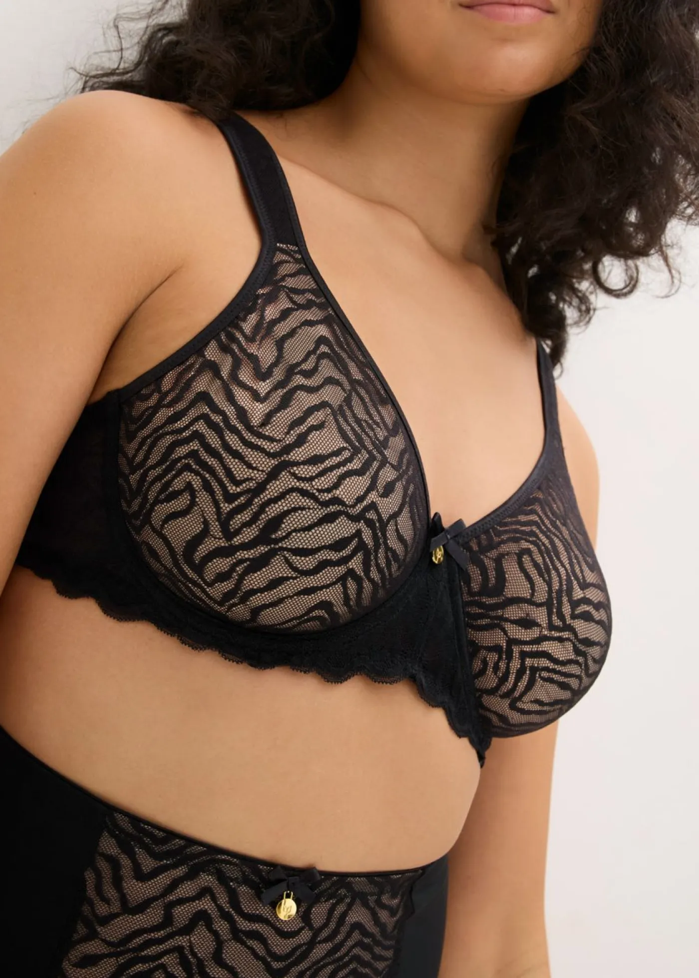 Mujer bonprix bonprix Sujetador reductor con tirantes acolchados