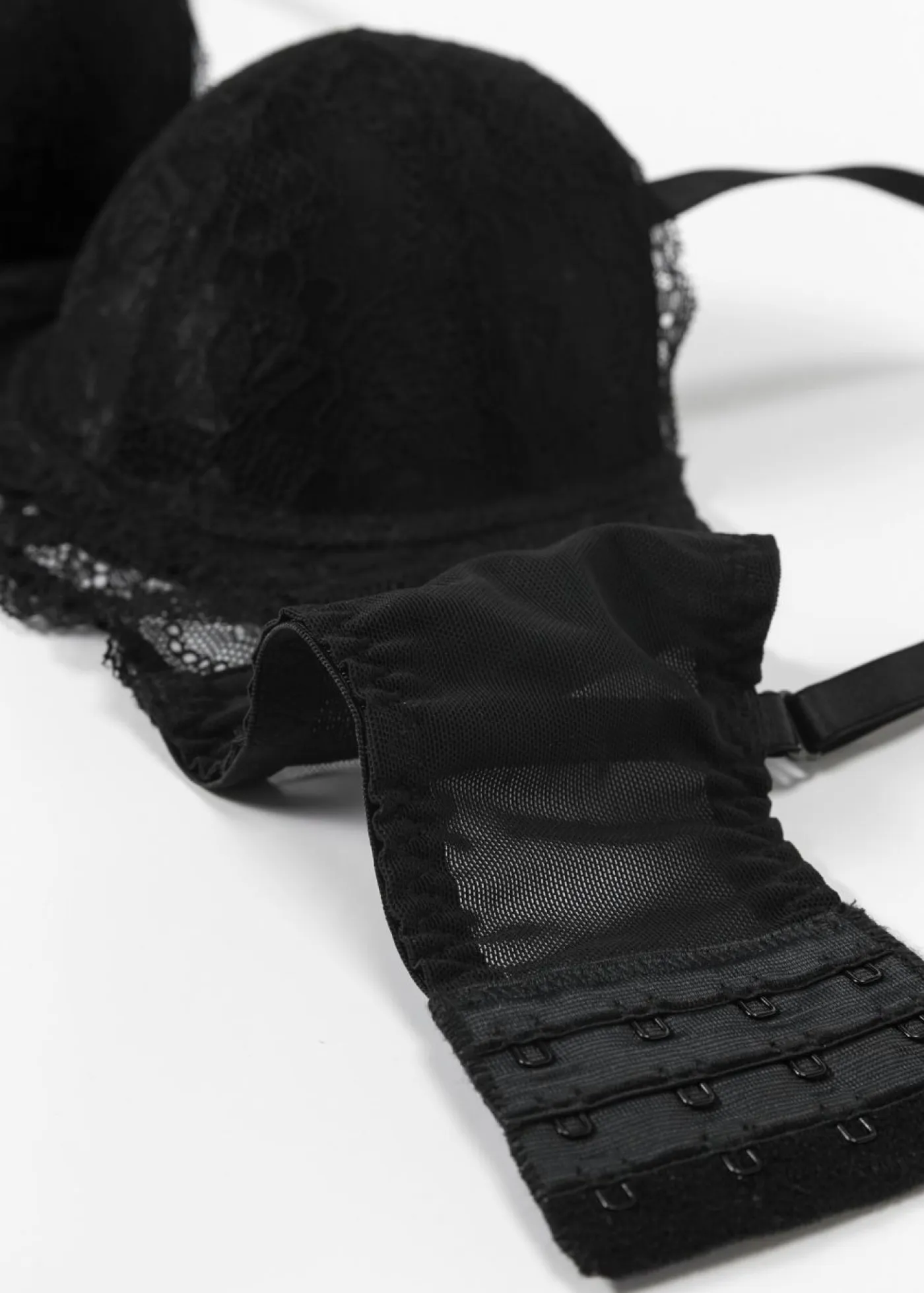 bonprix bonprix Novedades>Sujetador tipo balconette de encaje Blanco lana