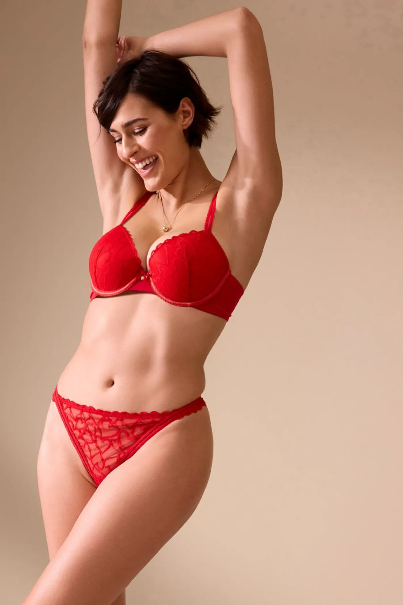 Mujer bonprix bonprix Tanga con encaje de corazones