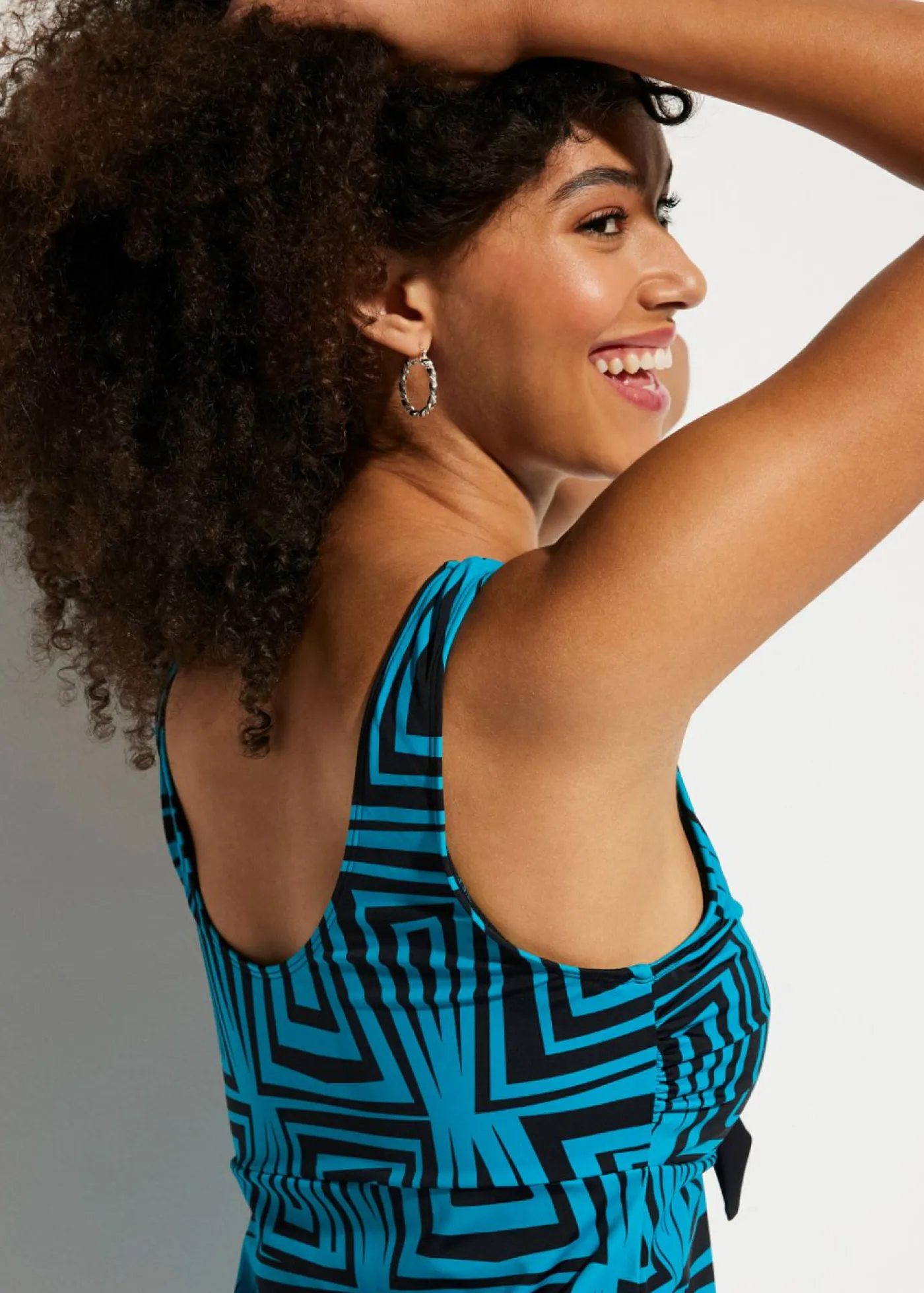 bonprix bonprix Tankinis>Tankini largo con tirantes anchos (2 piezas) Negro-turquesa