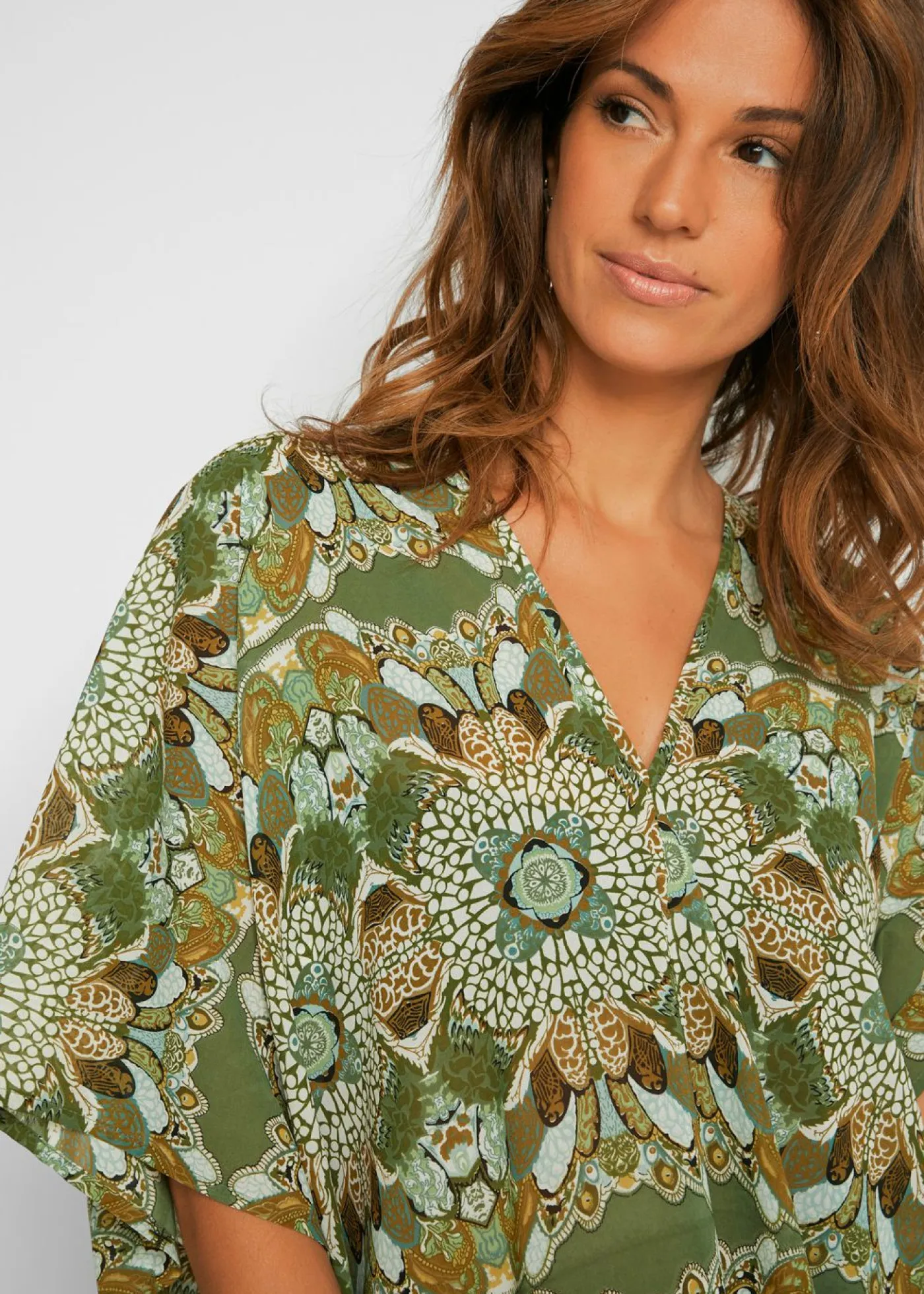 bonprix bonprix Ropa De Playa|Vestidos>Túnica de playa oversize de gasa ligera verde/beige con flores