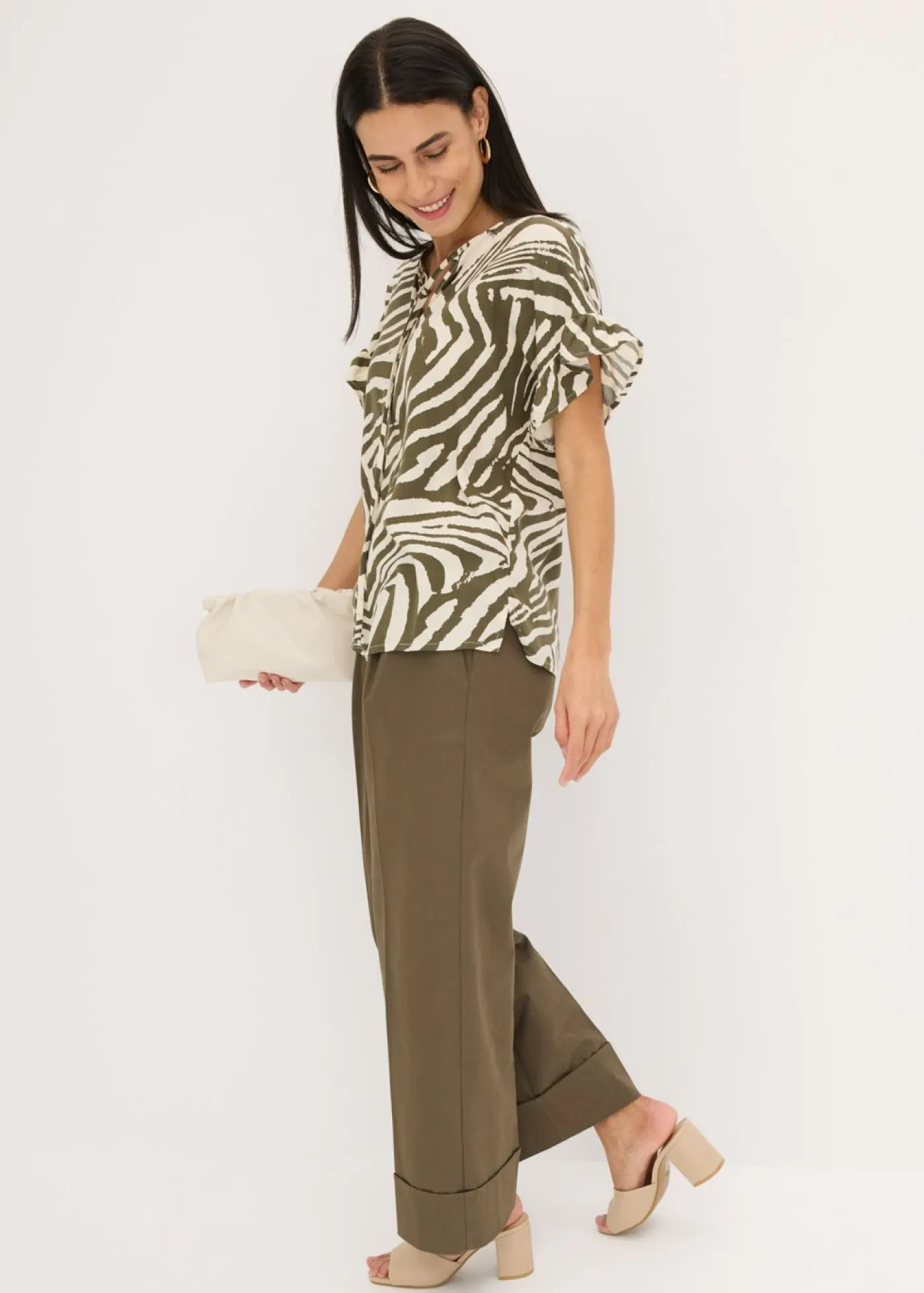 bonprix bonprix Camisas Y Blusas>Túnica holgada de viscosa Crudo/verde oliva oscuro con estampado de cebra