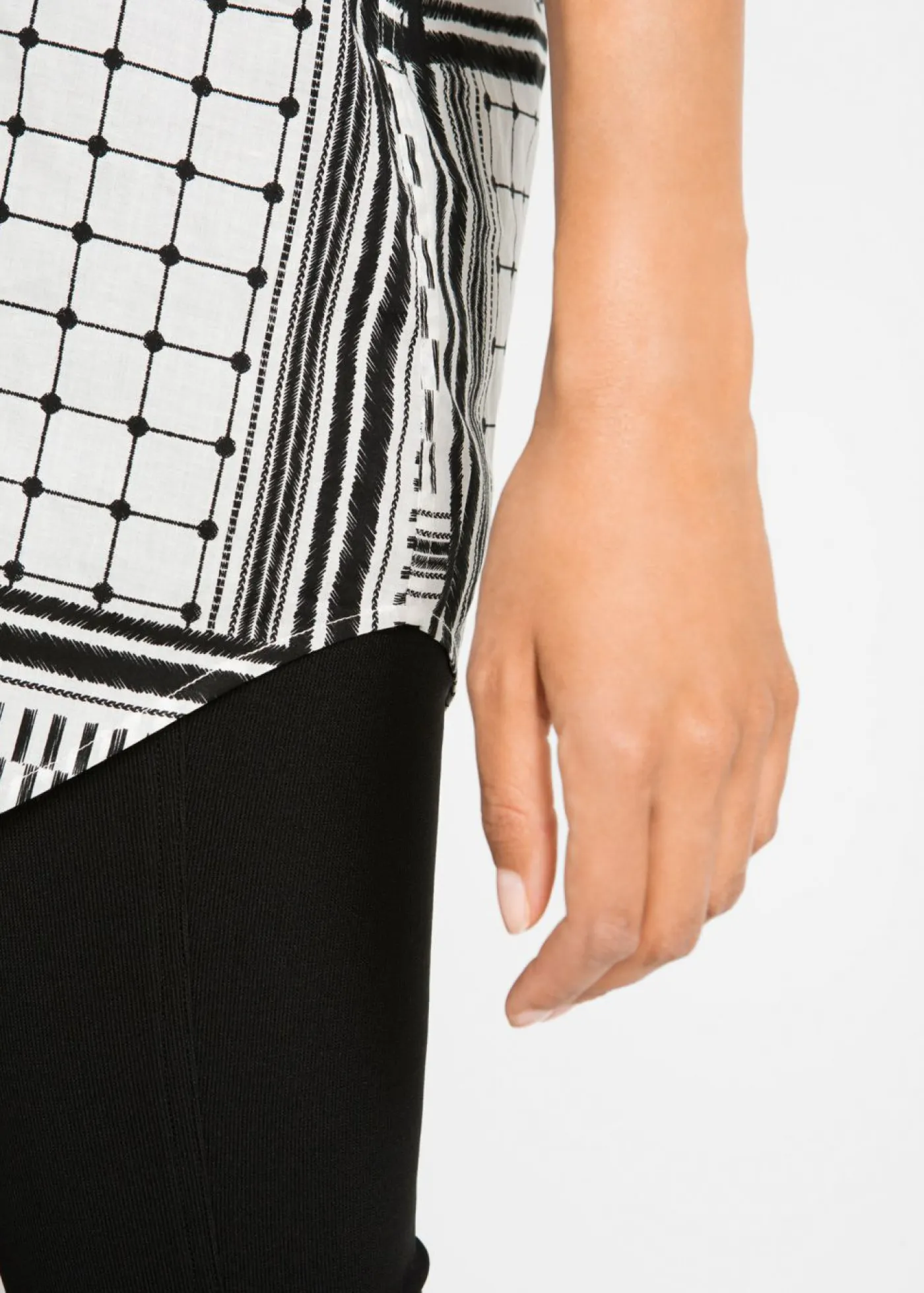 bonprix bonprix Camisas Y Blusas>Túnica larga de algodón puro Negro-blanco estampado