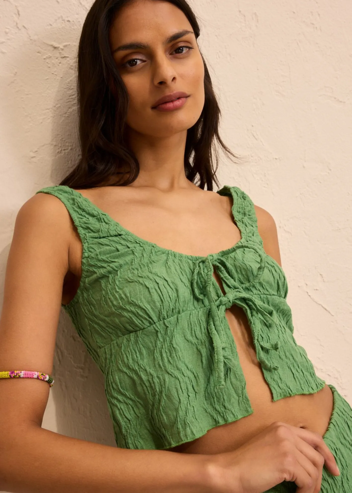 bonprix bonprix Camisetas>Top con cordones de aspecto estructurado verde hoja