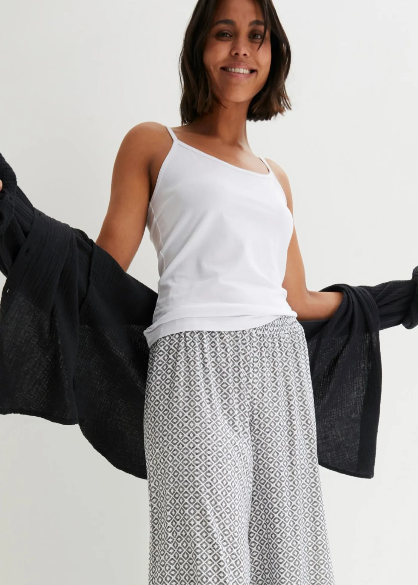 bonprix bonprix Camisetas Interiores|Básicos>Top de algodón orgánico puro con tirantes finos (2 unidades) Blanco-negro