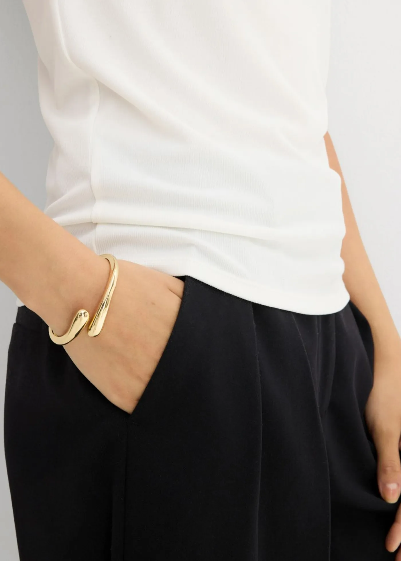 bonprix bonprix Esenciales|Camisetas>Top de canalé de mezcla suave de modal Blanco lana