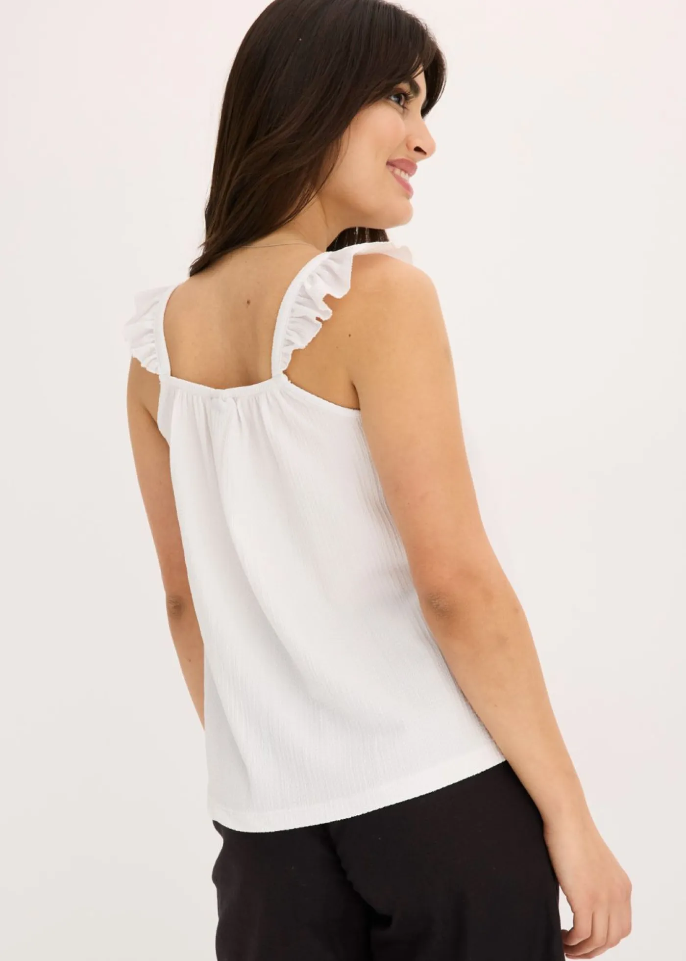 bonprix bonprix Camisetas>Top de crepé de punto con tirantes con volantes Blanco