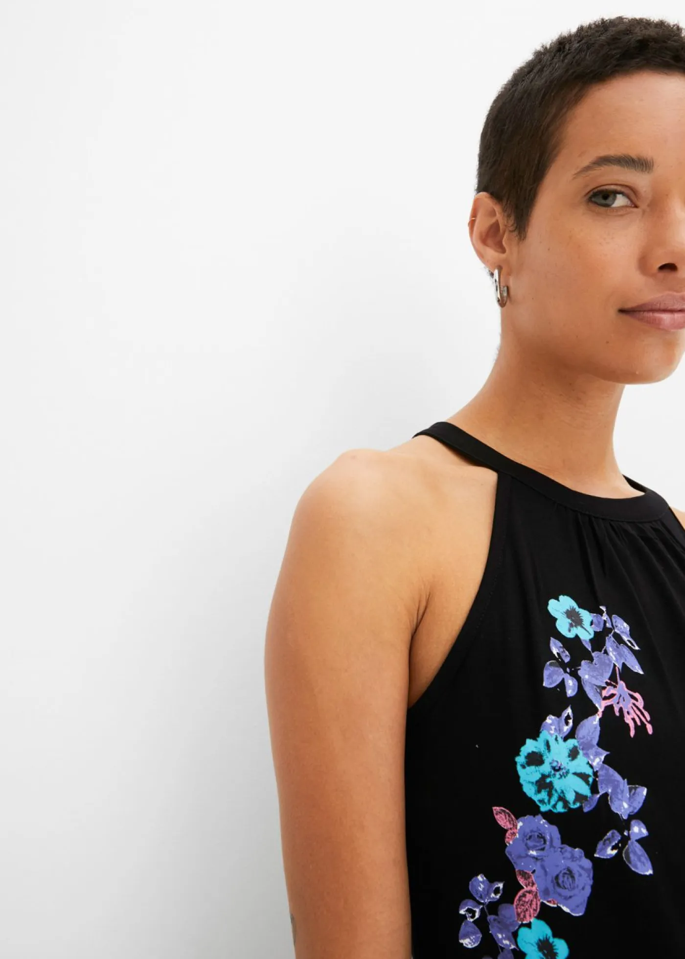 bonprix bonprix Camisetas>Top de mezcla de viscosa fluida Negro estampado