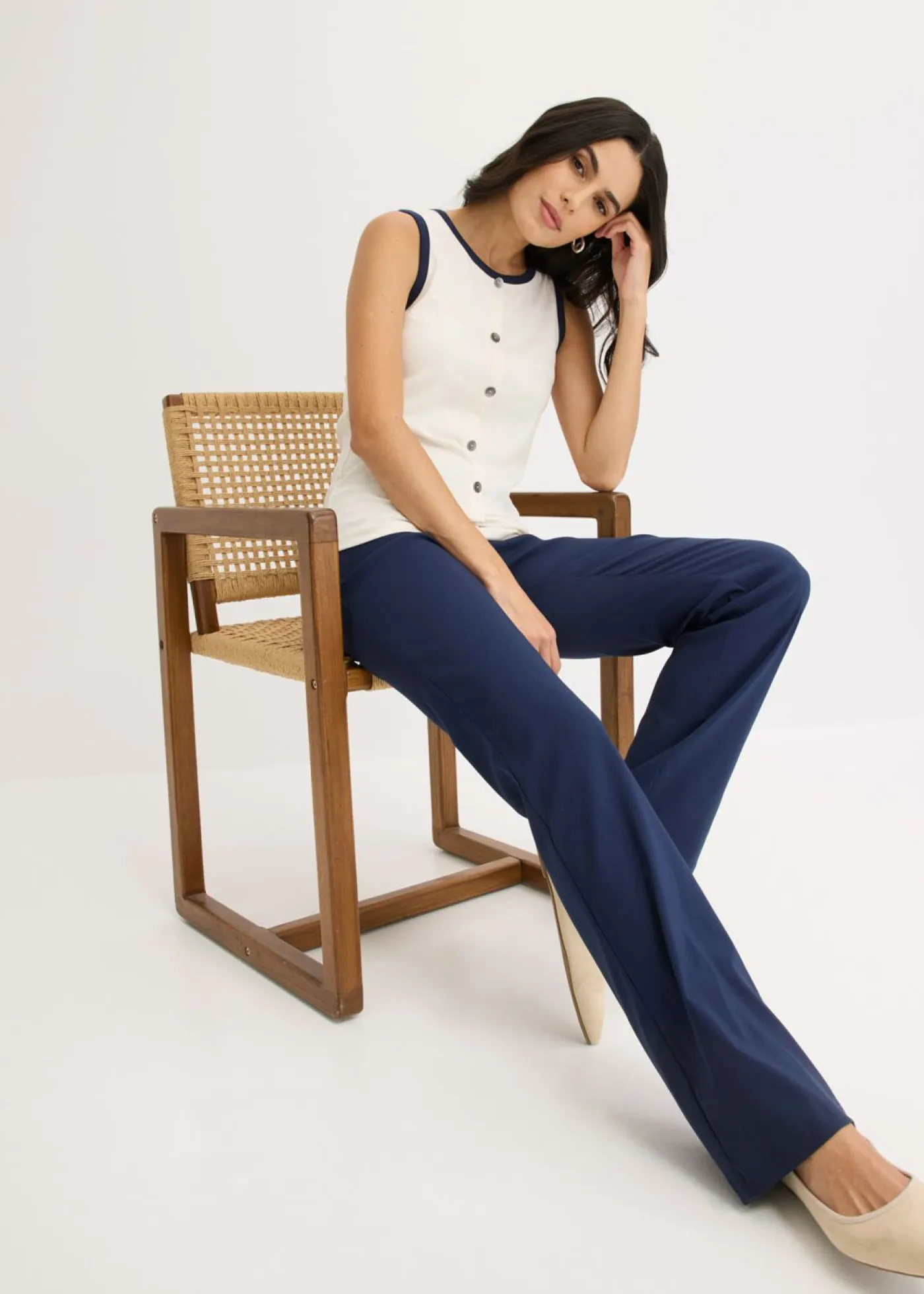 bonprix bonprix Camisetas>Top de punto con panel en contraste beige natural-azul marino