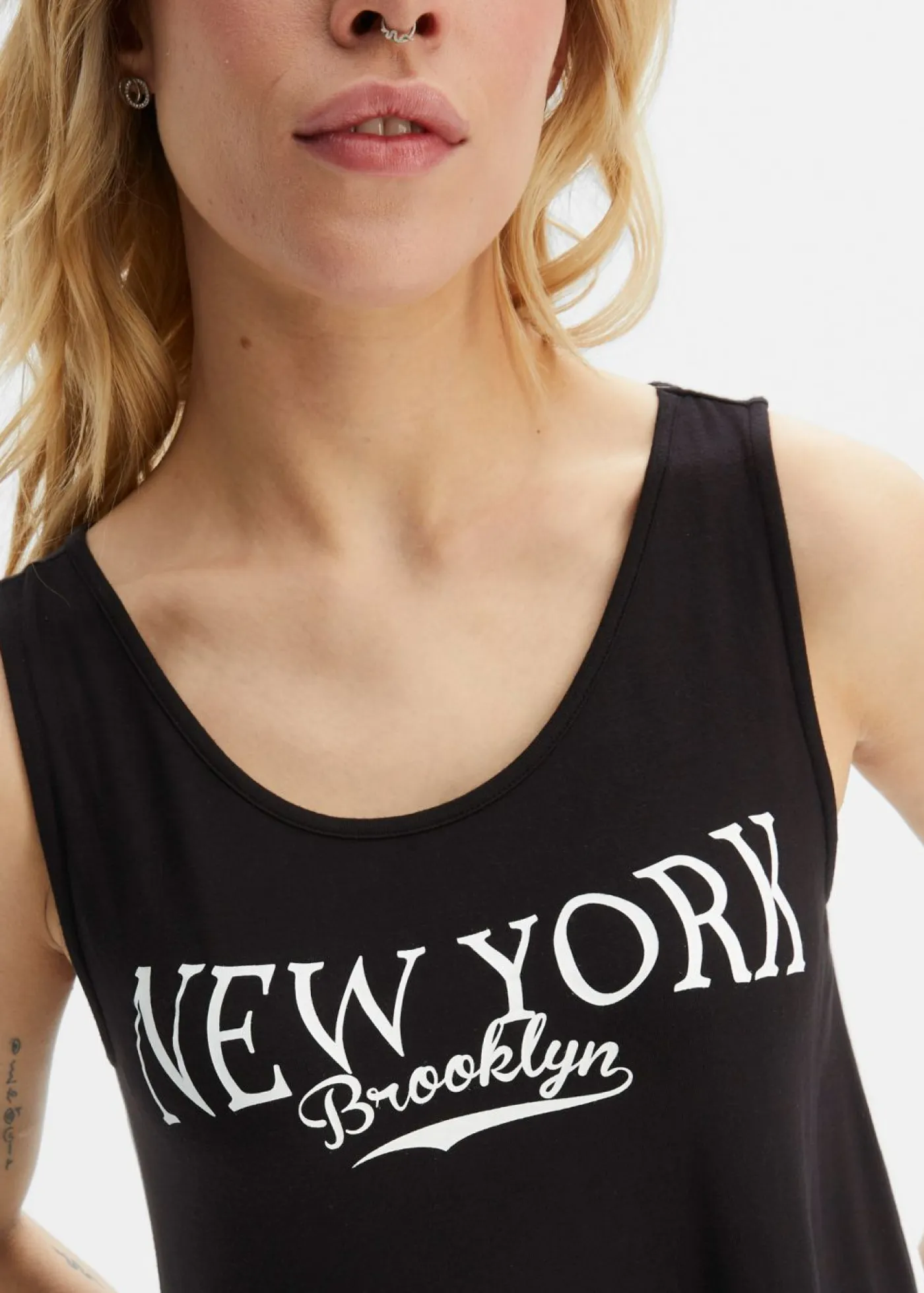 bonprix bonprix Camisetas>Top largo de viscosa suave Negro-blanco