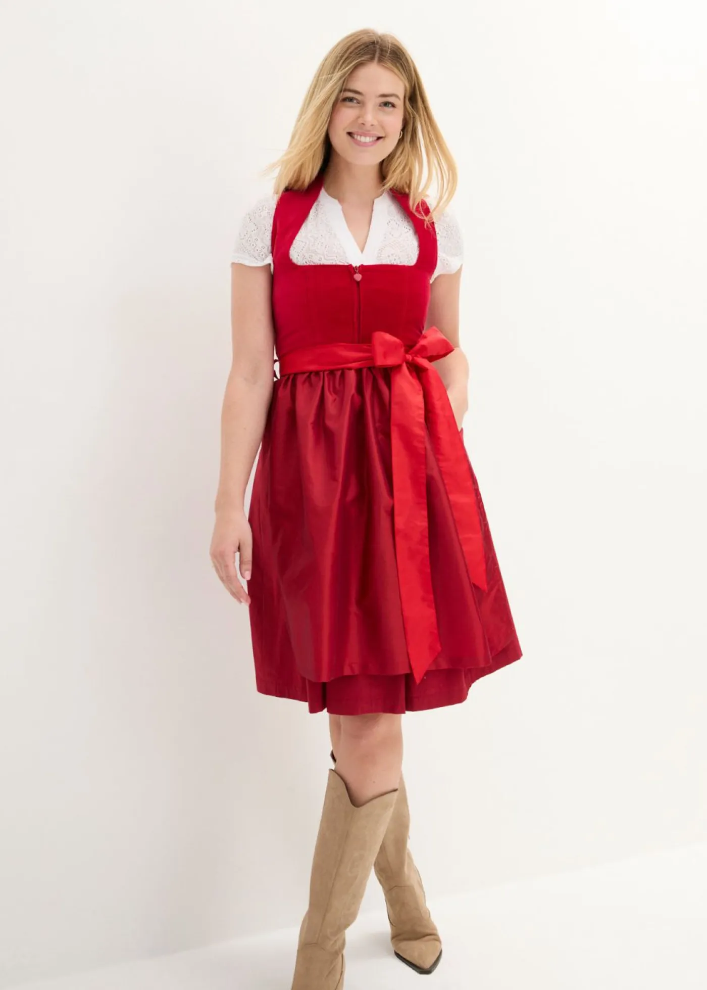 Mujer bonprix bonprix Traje tirolés con corpiño de terciopelo y delantal de satén (2 piezas)