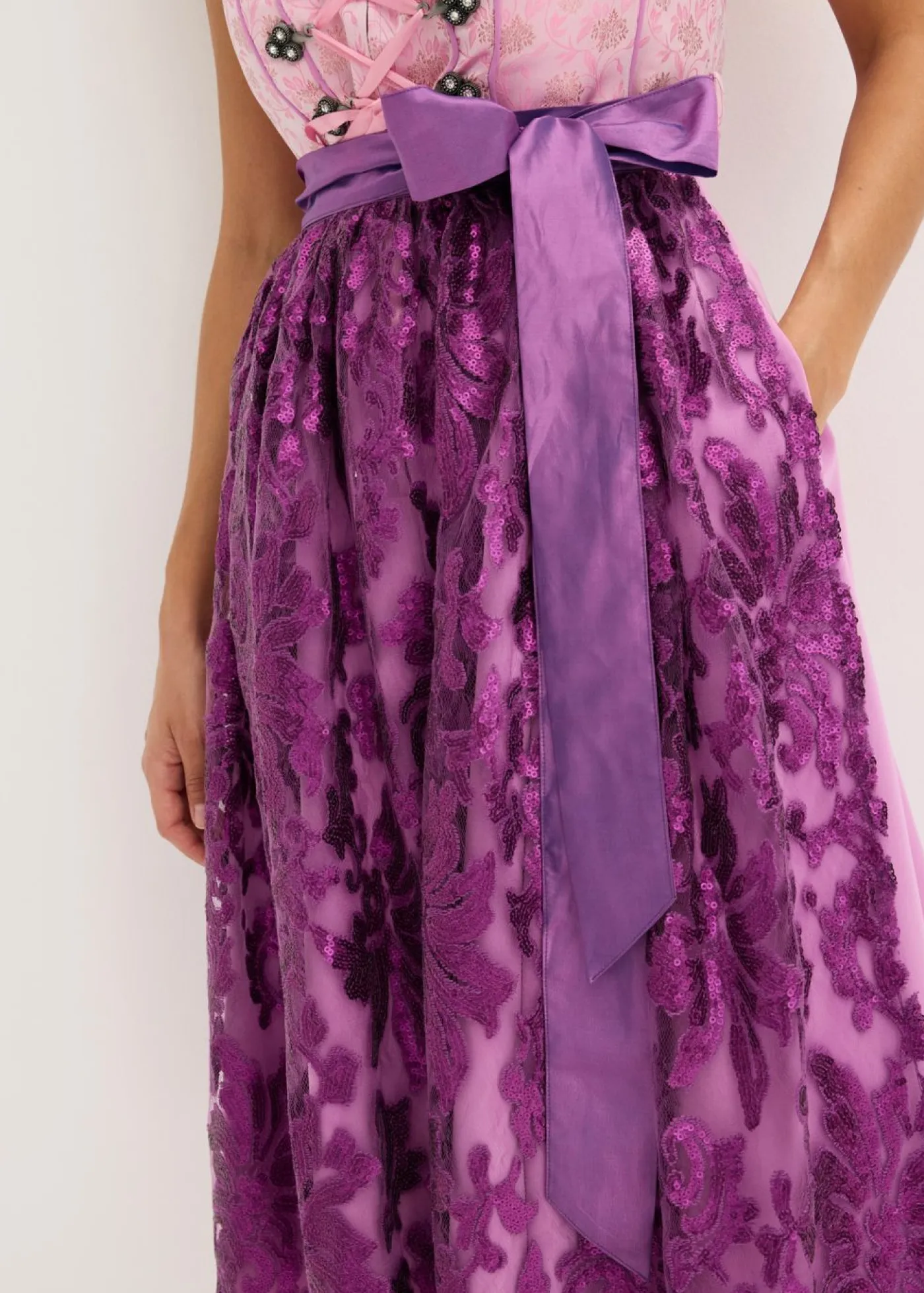 bonprix bonprix Vestidos>Traje tirolés y delantal (2 piezas) Lila claro/morado/baya