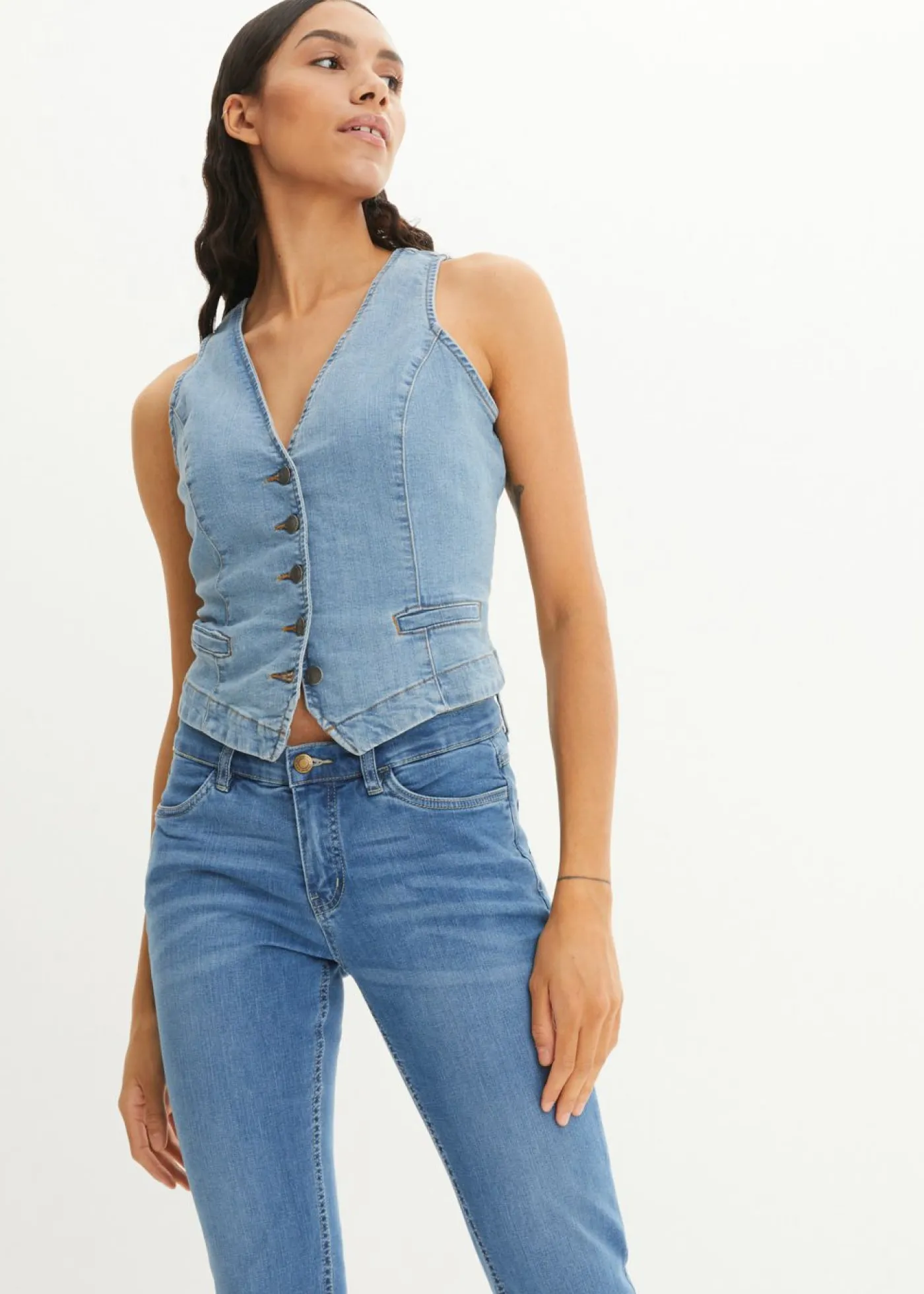 bonprix bonprix Vaqueros>Vaqueros capri Azul claro usado