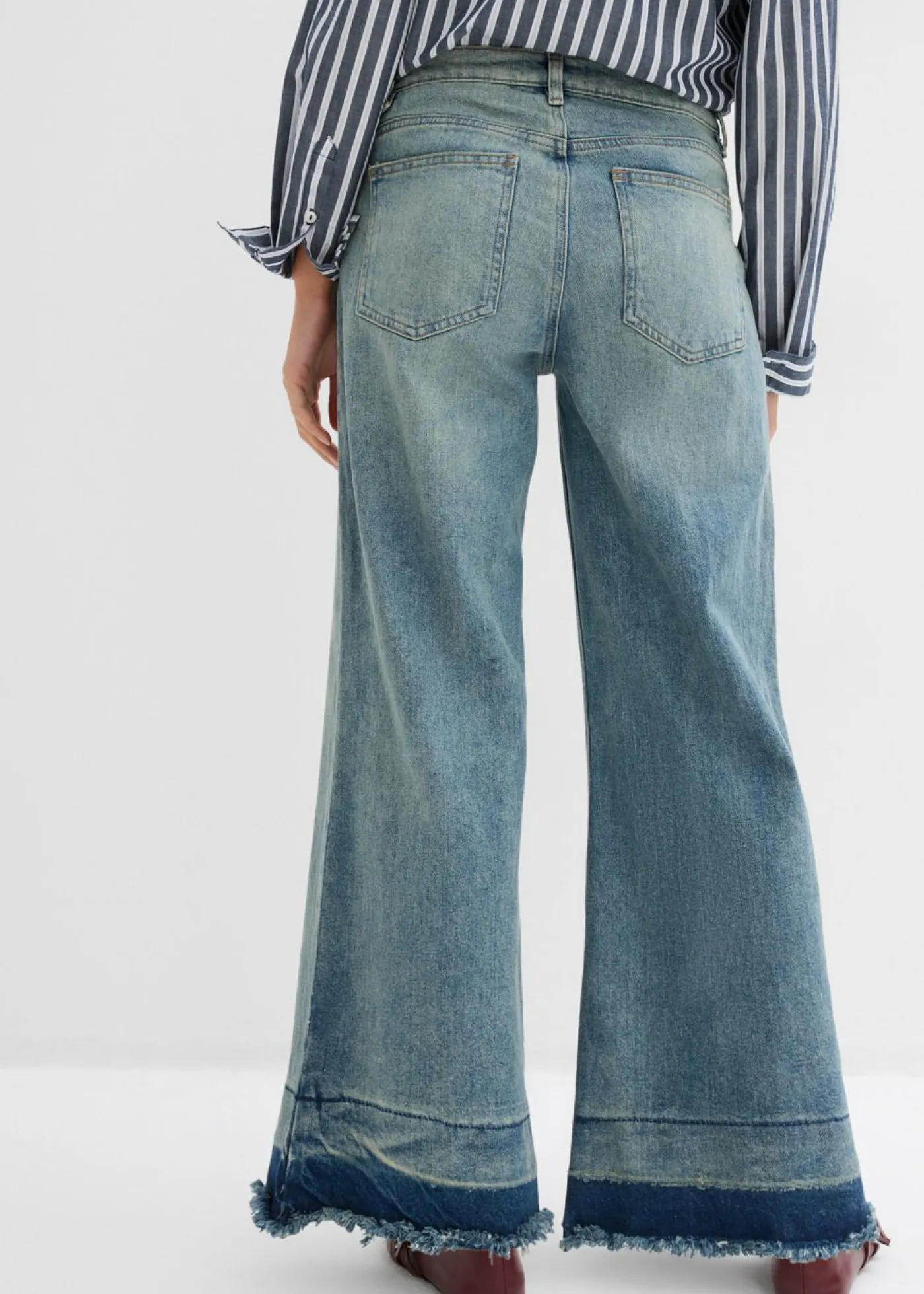 bonprix bonprix Vaqueros>Vaqueros de pernera ancha, mid waist denim claro desgastado vintage