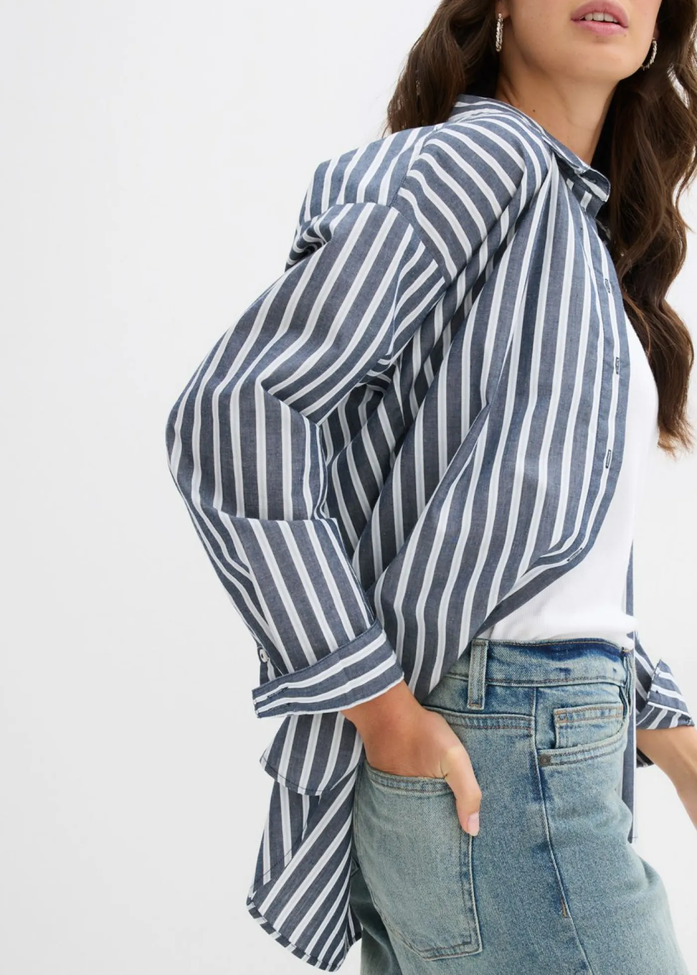 bonprix bonprix Vaqueros>Vaqueros de pernera ancha, mid waist denim claro desgastado vintage