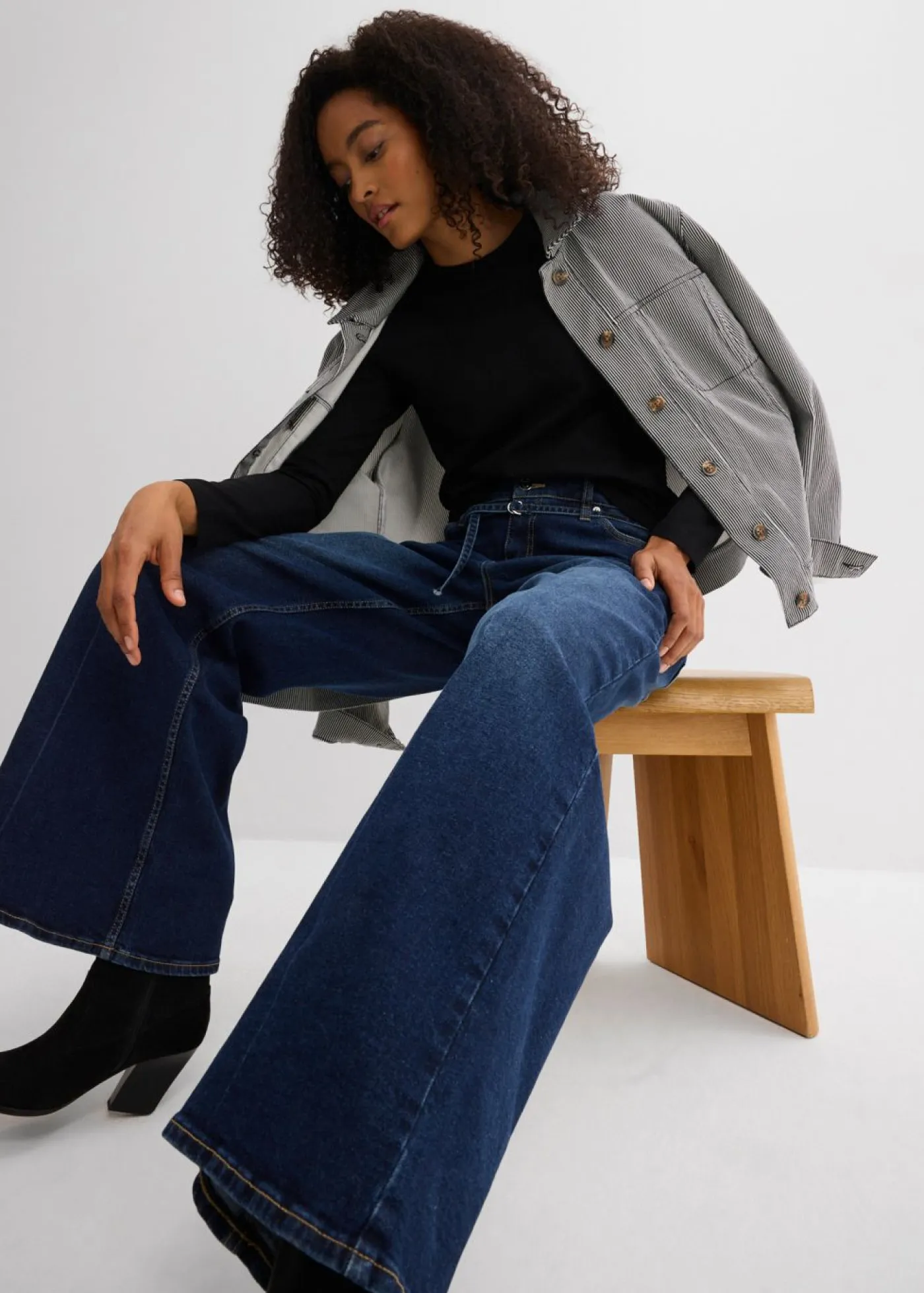 bonprix bonprix Tallas Pequeñas>Vaqueros de pernera ancha, mid waist azul oscuro denim usado