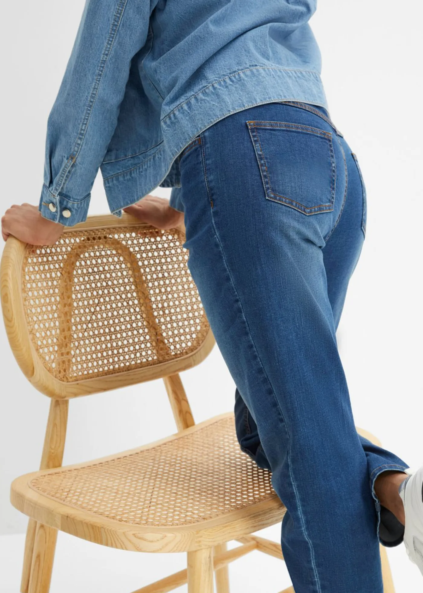 bonprix bonprix Vaqueros>Vaqueros elásticos de cintura alta y corte mom Azul piedra usado