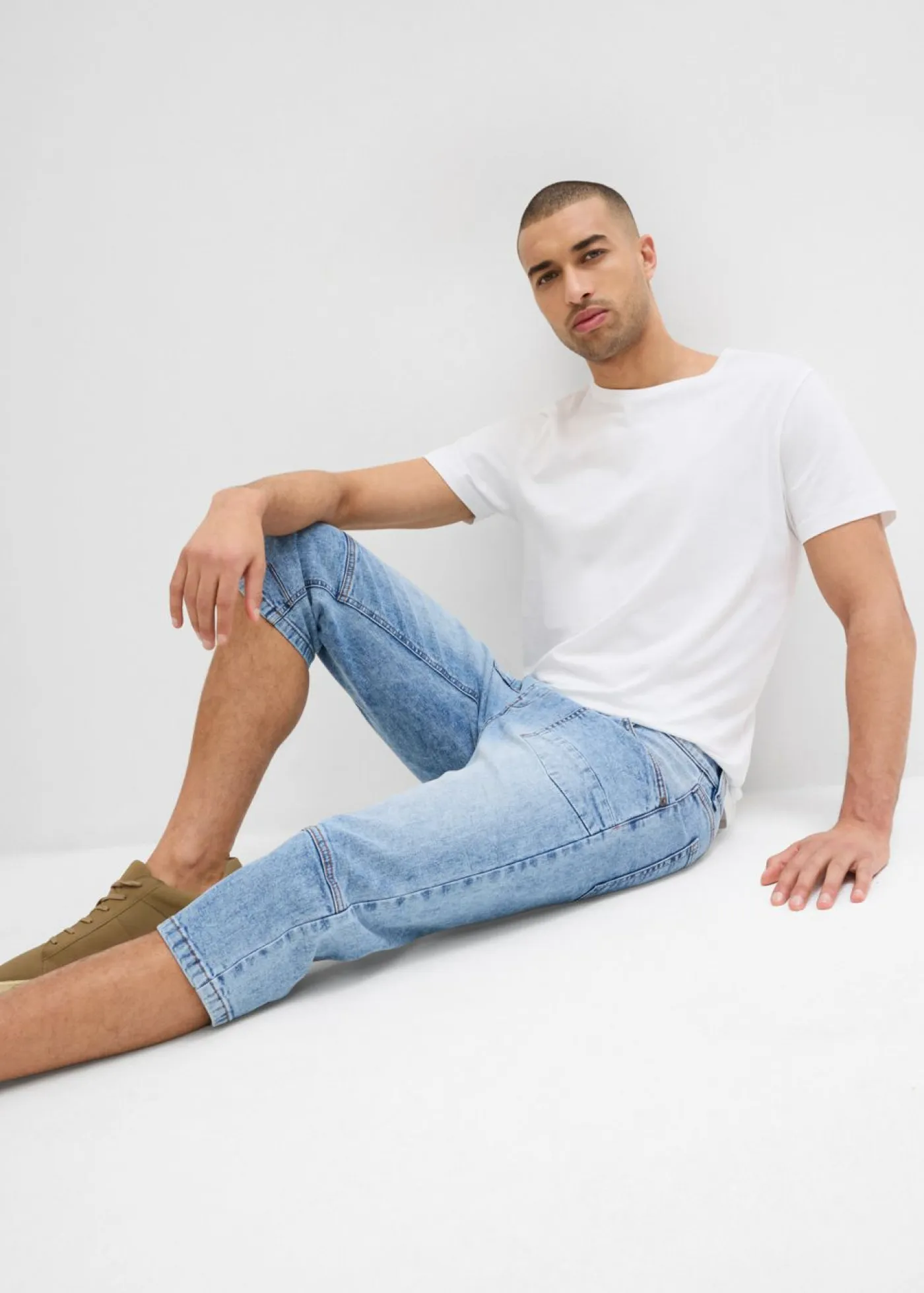 bonprix bonprix Vaqueros>Vaqueros elásticos, regular, de largo 3/4, straight Denim claro