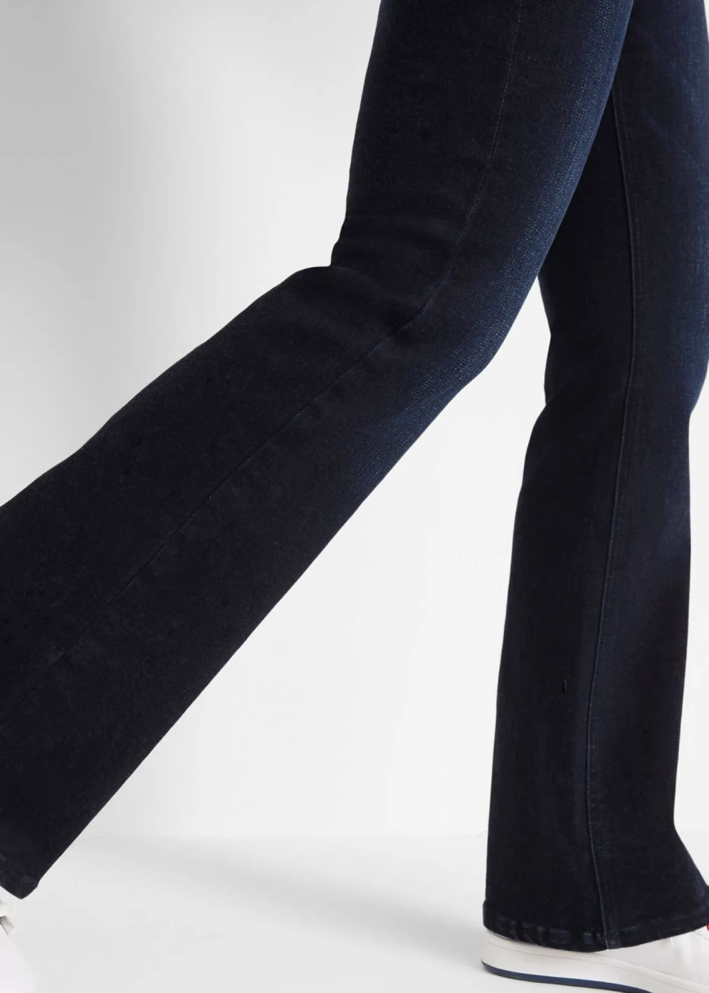 Mujer bonprix bonprix Vaqueros moldeadores y suaves con corte bootcut y talle alto