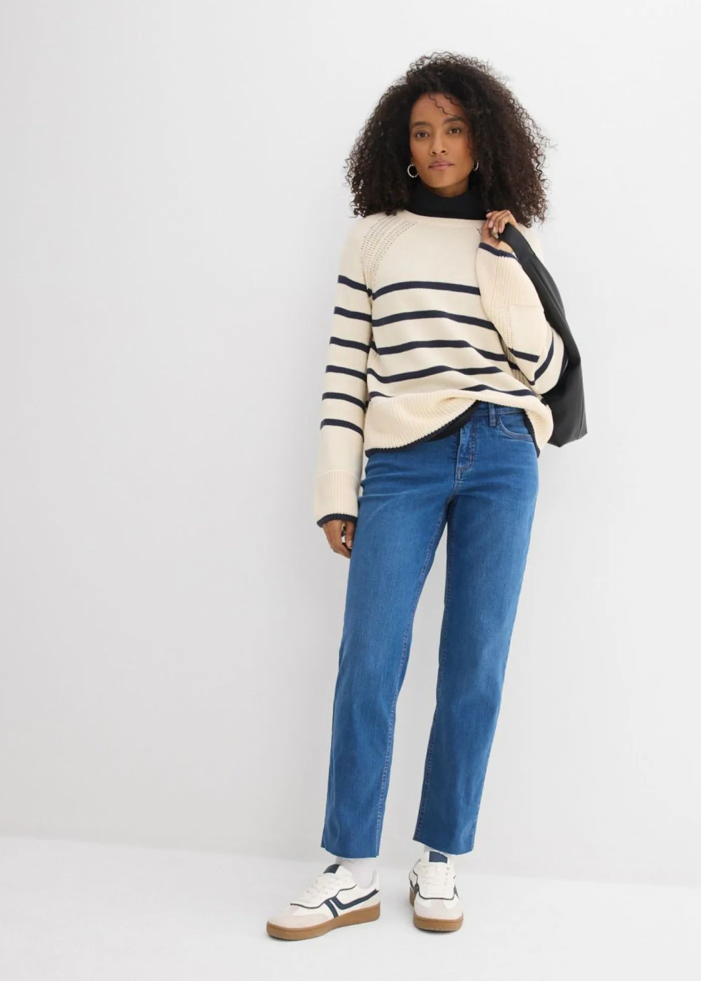 bonprix bonprix Vaqueros>Vaqueros rectos de algodón orgánico con talle medio y largo cropped Azul piedra usado