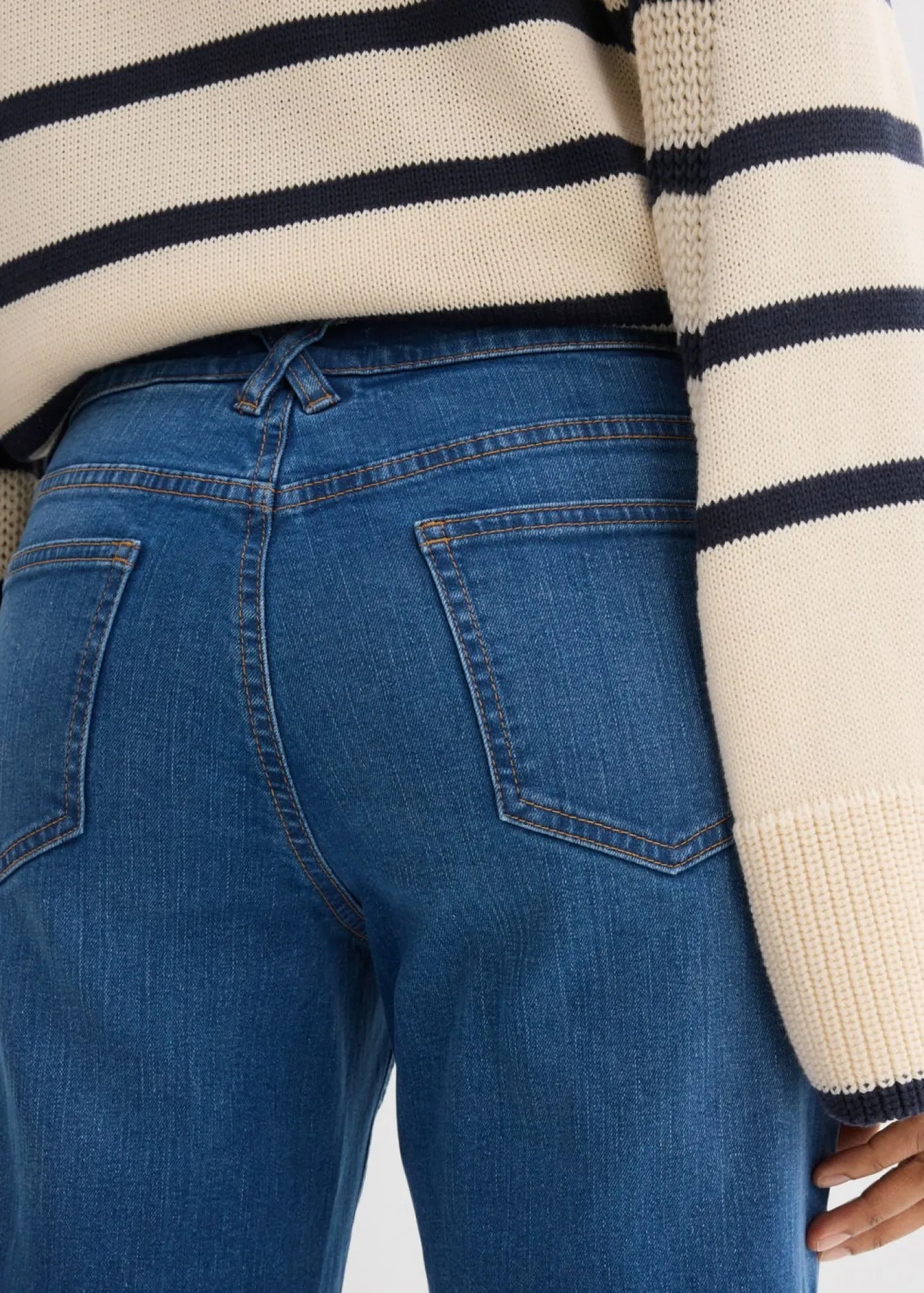 bonprix bonprix Vaqueros>Vaqueros rectos de algodón orgánico con talle medio y largo cropped Azul piedra usado