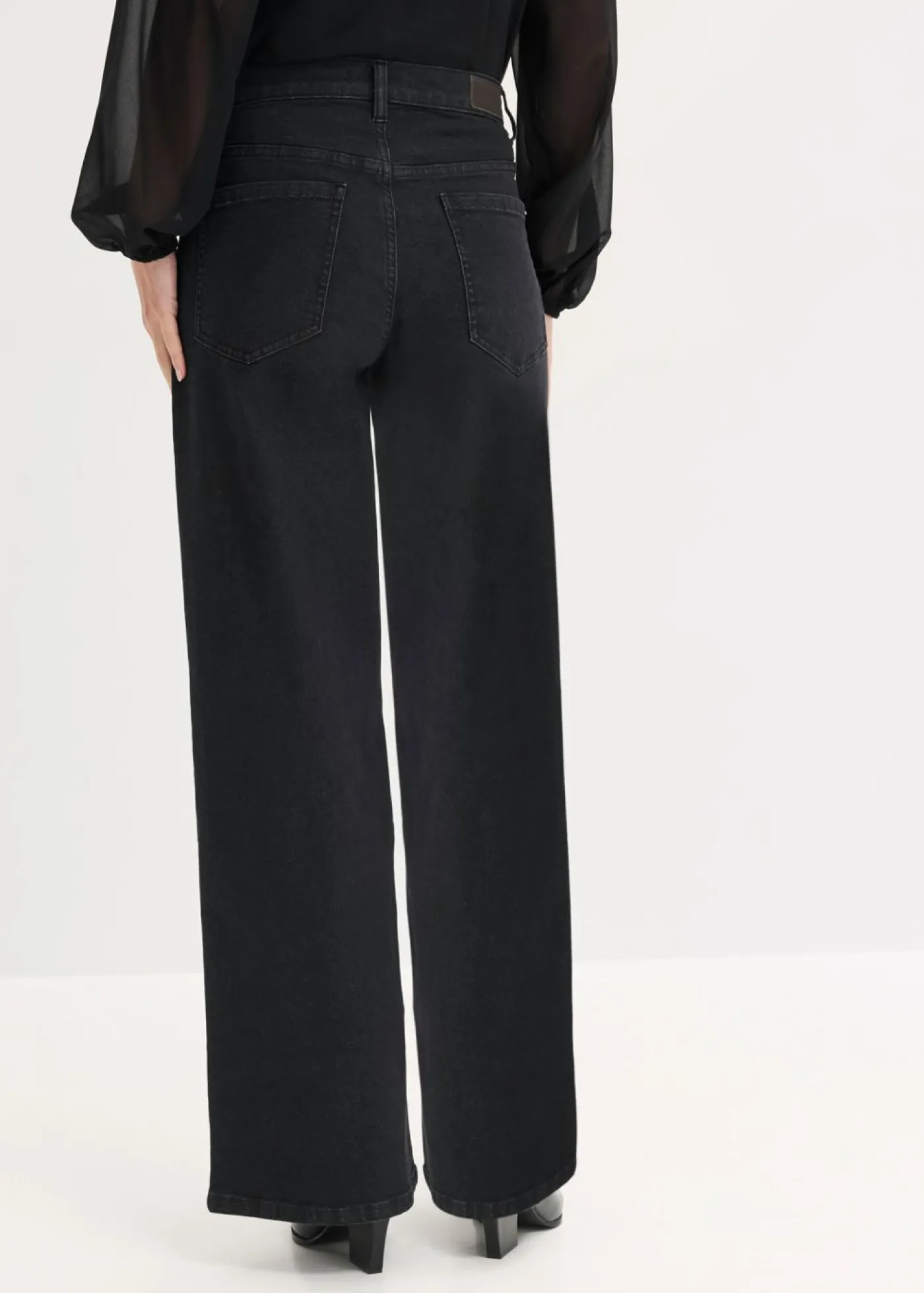 Mujer bonprix bonprix Vaqueros rectos de talle medio con aplicación de piedras brillantes