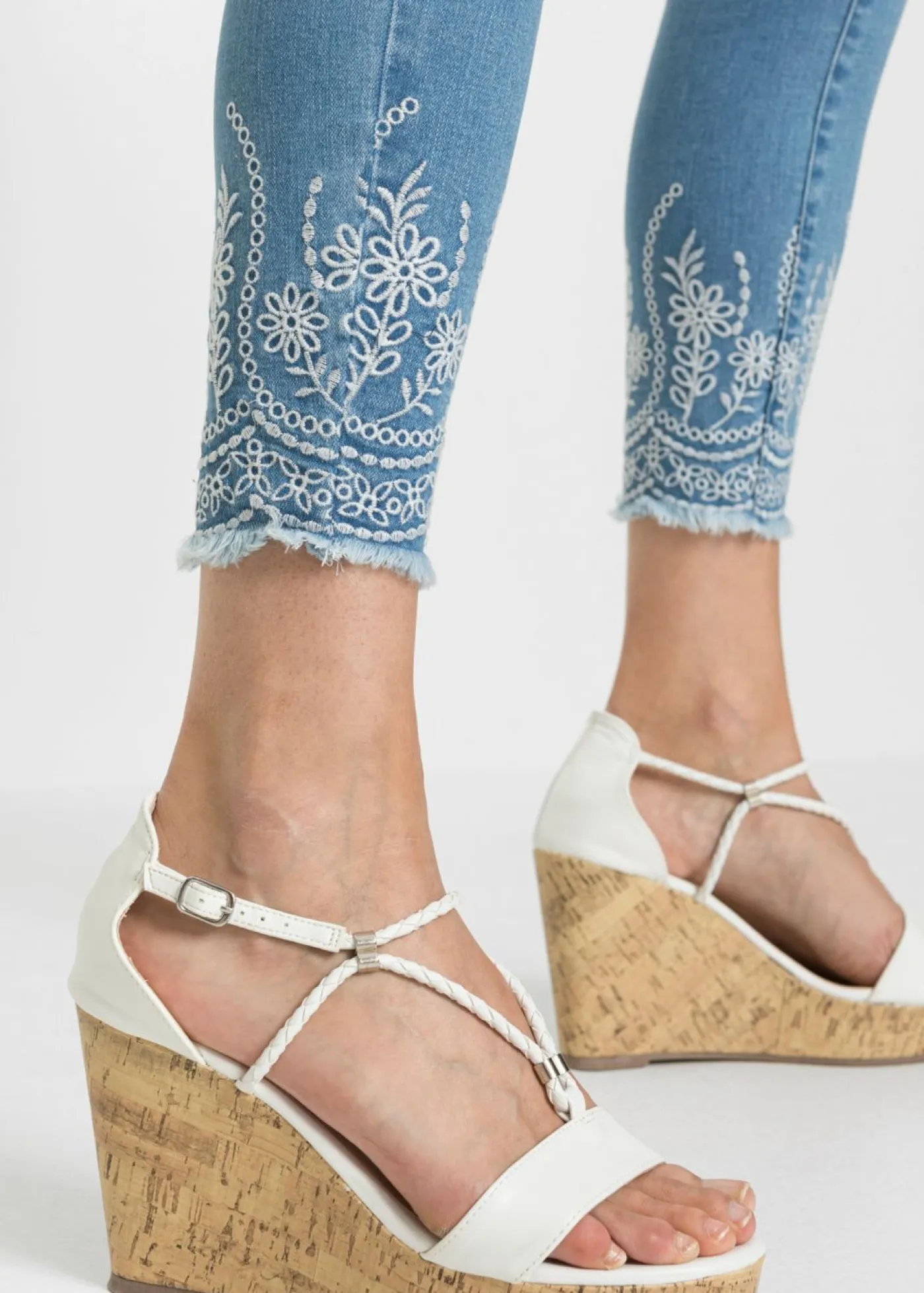 bonprix bonprix Vaqueros>Vaqueros skinny mid waist Denim claro