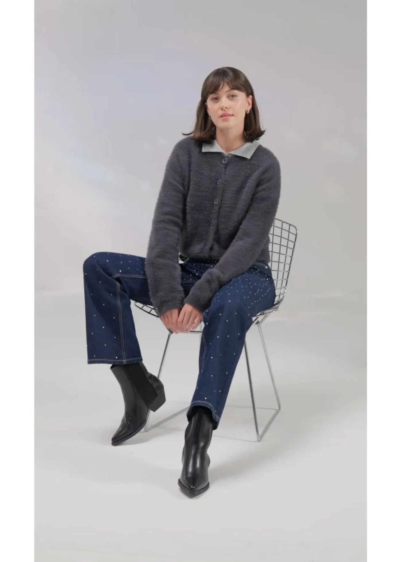 bonprix bonprix Tallas Pequeñas>Vaqueros straight, mid waist, con piedras brillantes denim intenso