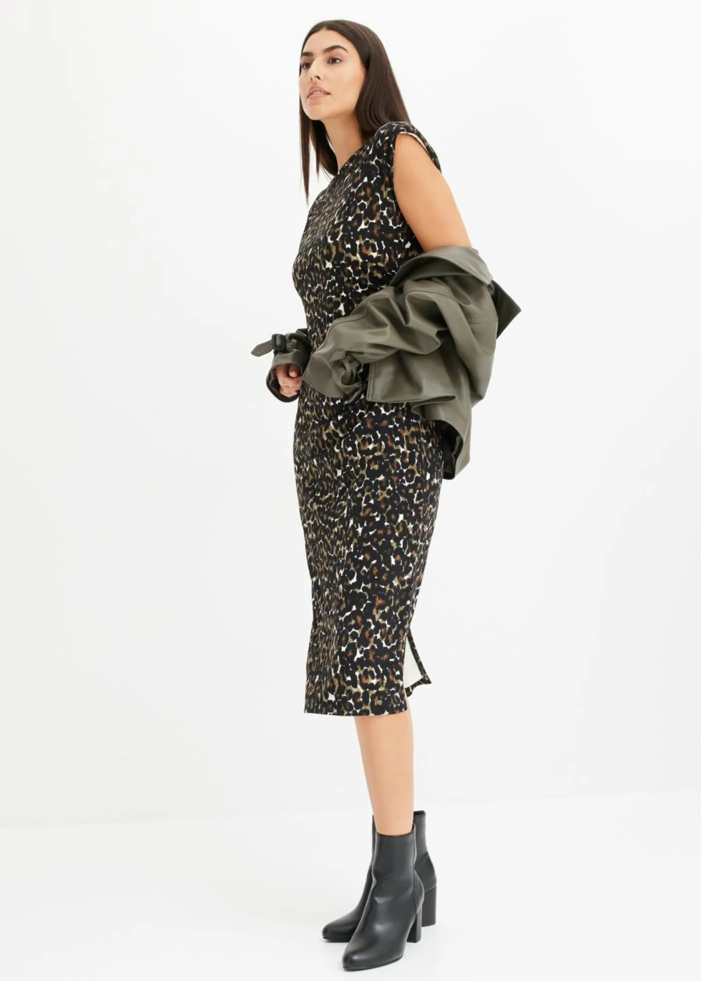 bonprix bonprix Vestidos>Vestido estampado leo negro/verde oliva oscuro