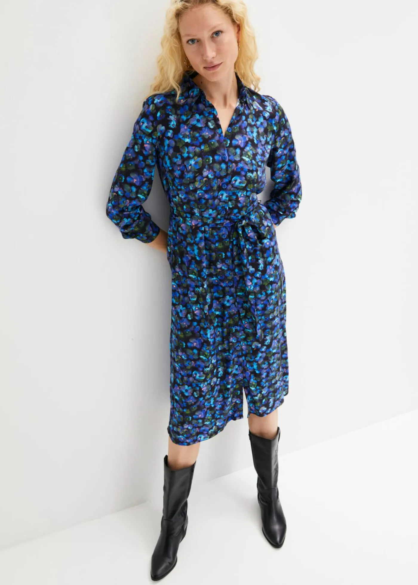 bonprix bonprix Vestidos>Vestido camisero verde oliva dorado/azul mar con flores