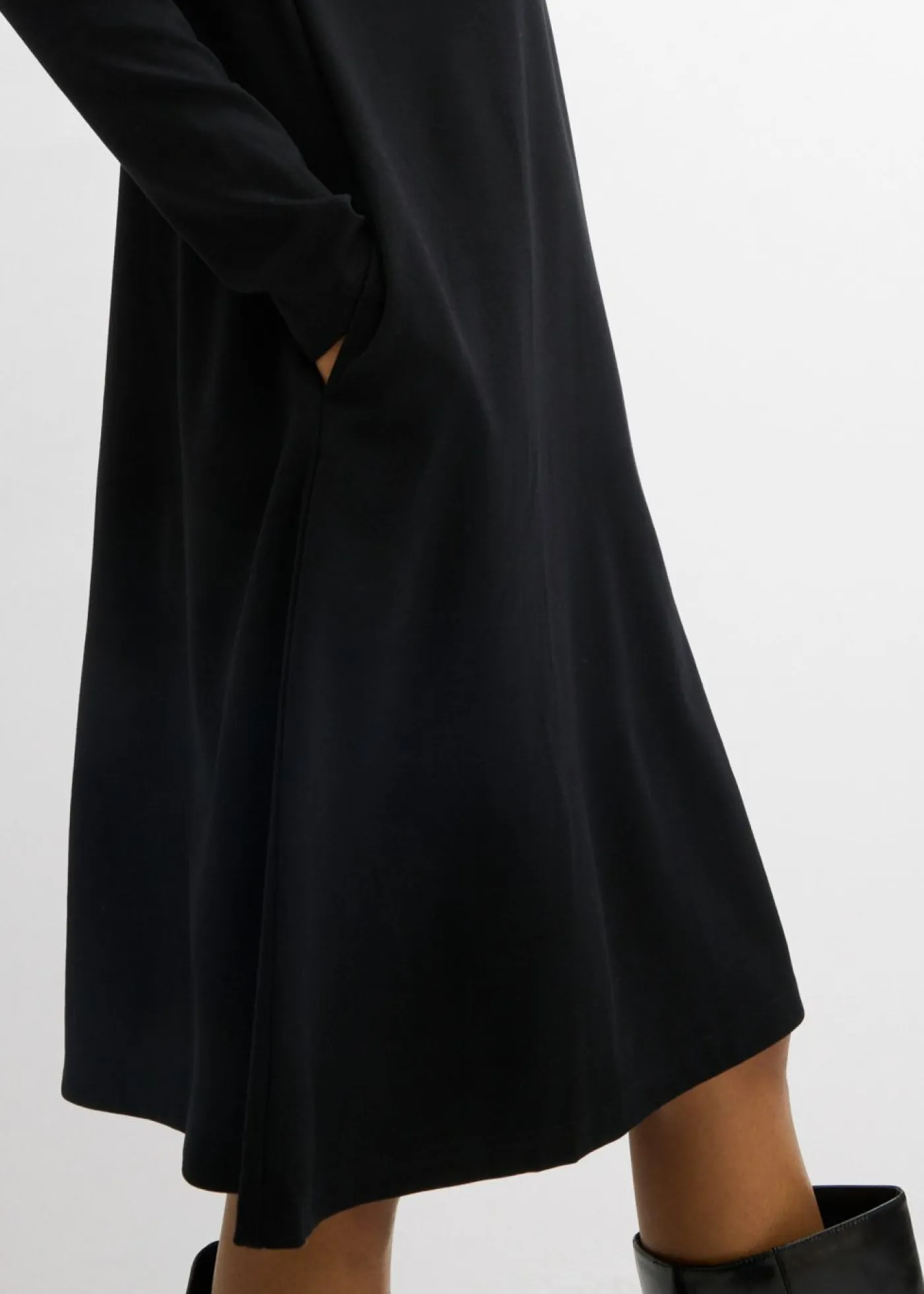 bonprix bonprix Esenciales|Vestidos>Vestido camisero con corte en A en mezcla de viscosa Negro