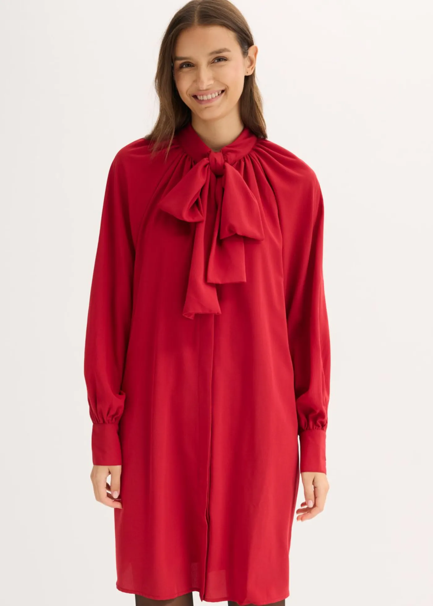 bonprix bonprix Vestidos>Vestido camisero con lazo en el cuello rojo cayena