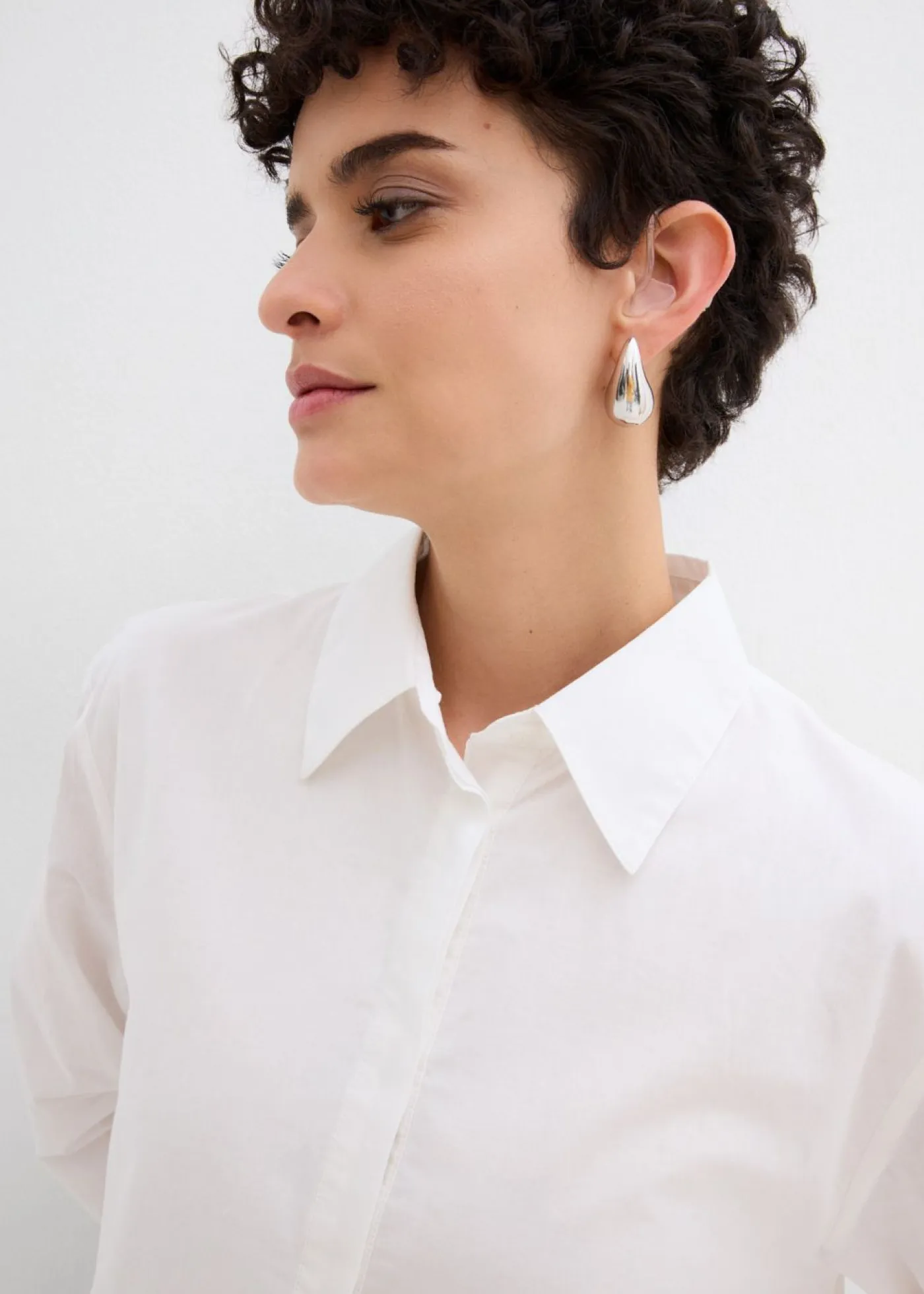 bonprix bonprix Esenciales|Vestidos>Vestido camisero de algodón puro con dobladillo abullonado Blanco