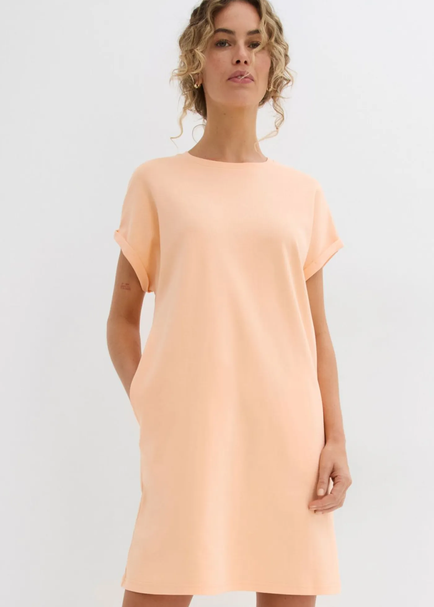 bonprix bonprix Básicos>Vestido camisero de tejido interlock resistente Melocotón
