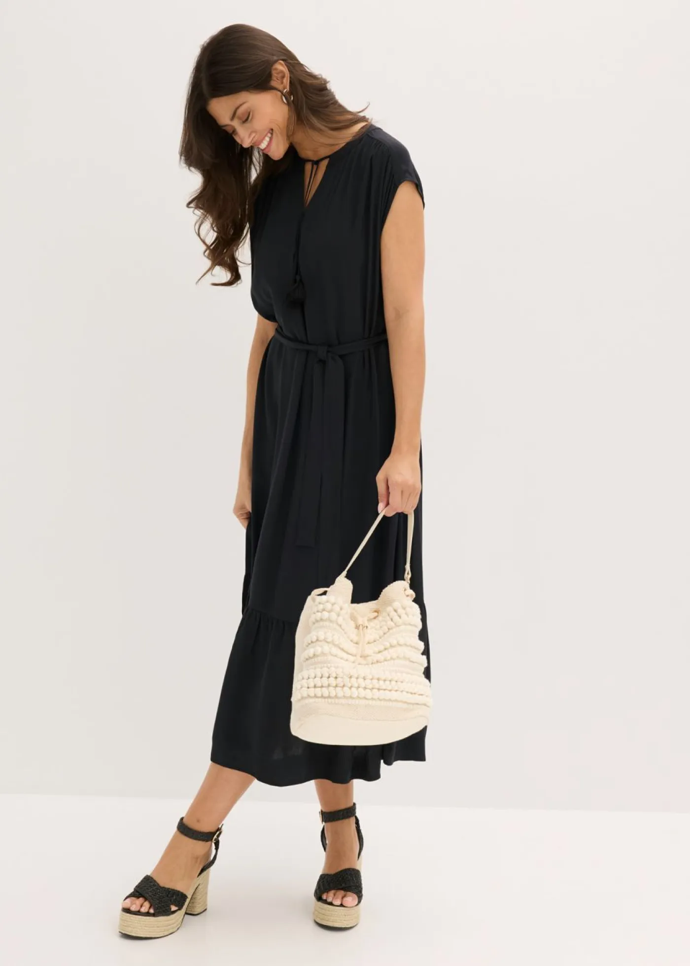 bonprix bonprix Vestidos>Vestido camisero fluido Negro