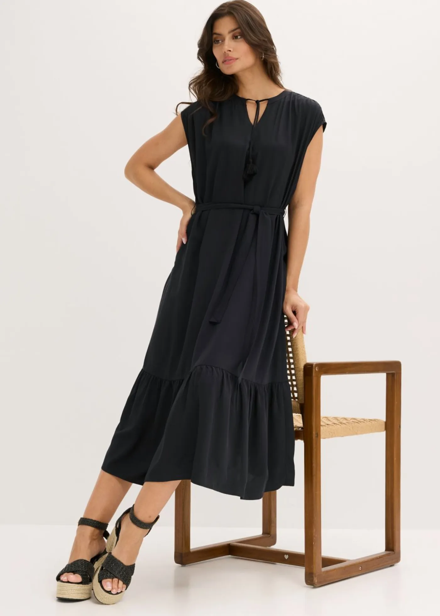 bonprix bonprix Vestidos>Vestido camisero fluido Negro