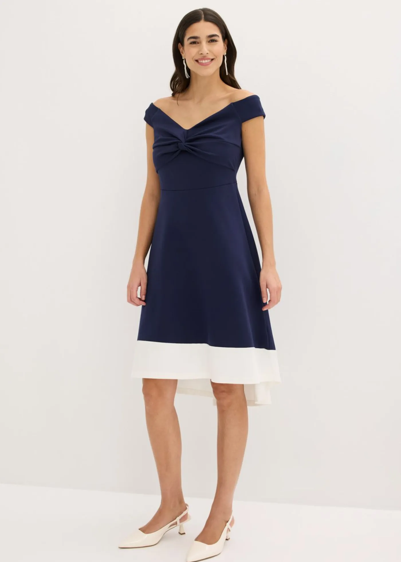 bonprix bonprix Vestidos|Ropa Elegante>Vestido con escote bañera y detalle de nudo Azul marino-blanco