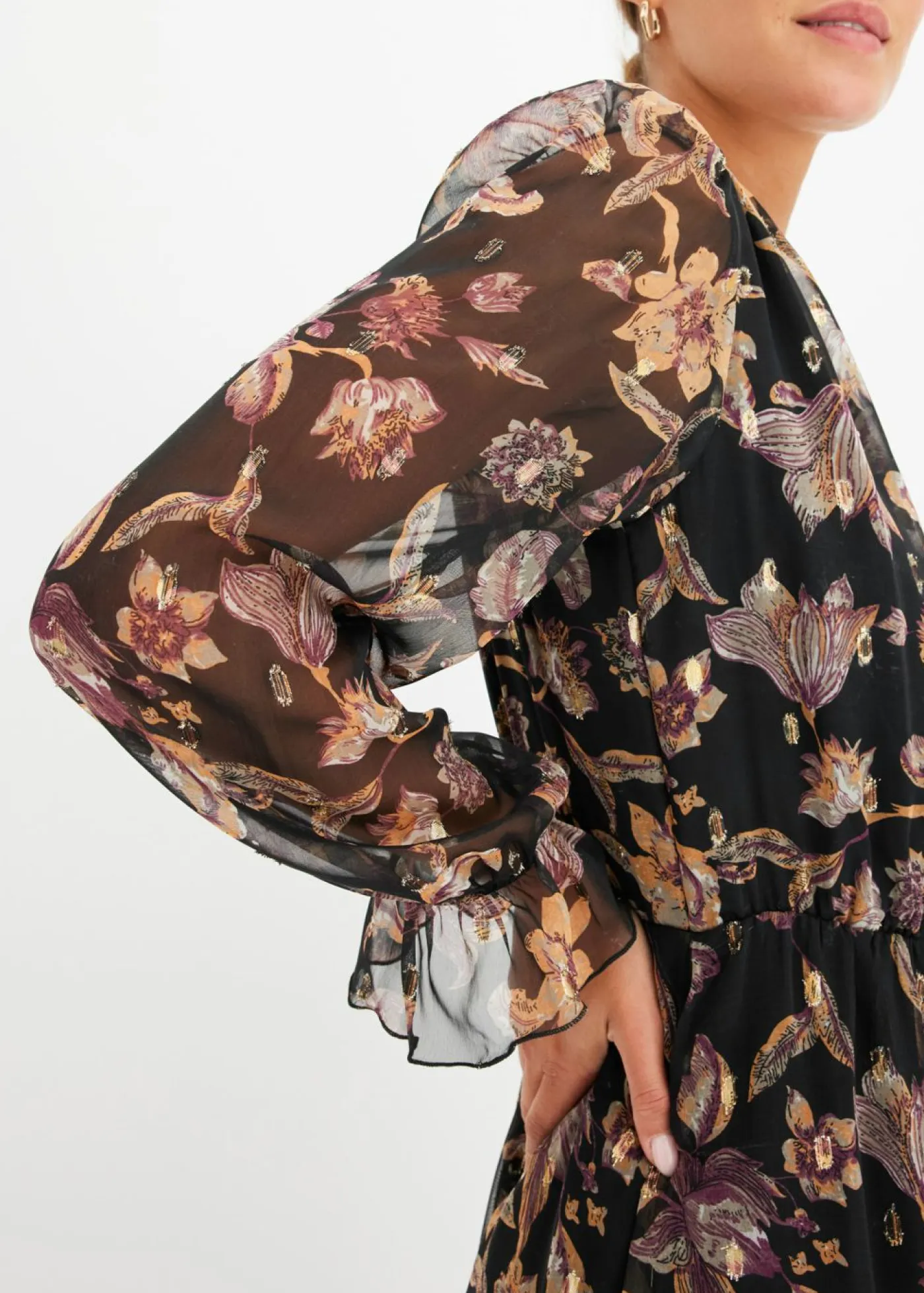 bonprix bonprix Vestidos>Vestido con largo asimétrico Negro con flores