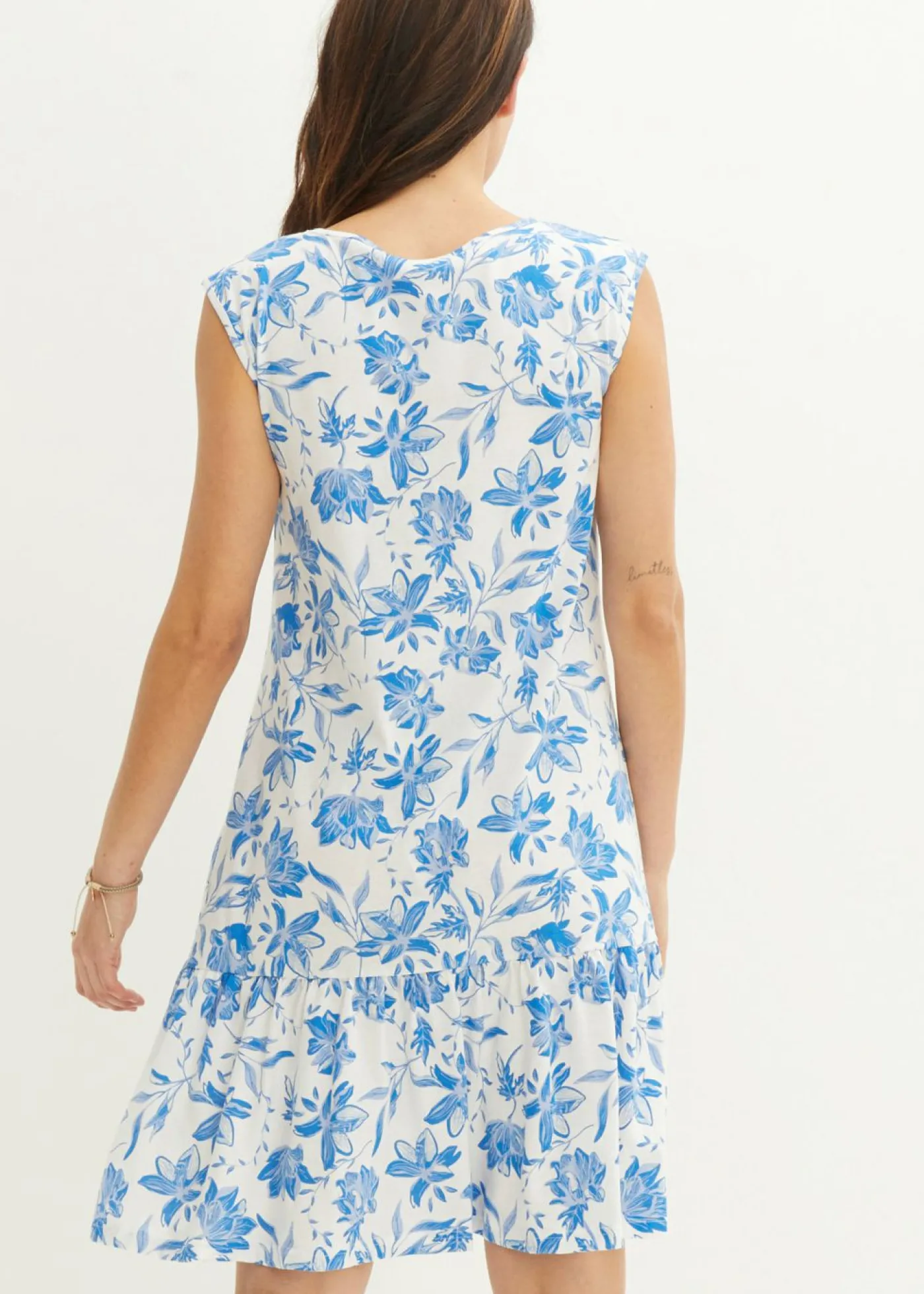 bonprix bonprix Vestidos>Vestido con volante, hasta la rodilla blanco/azur con flores