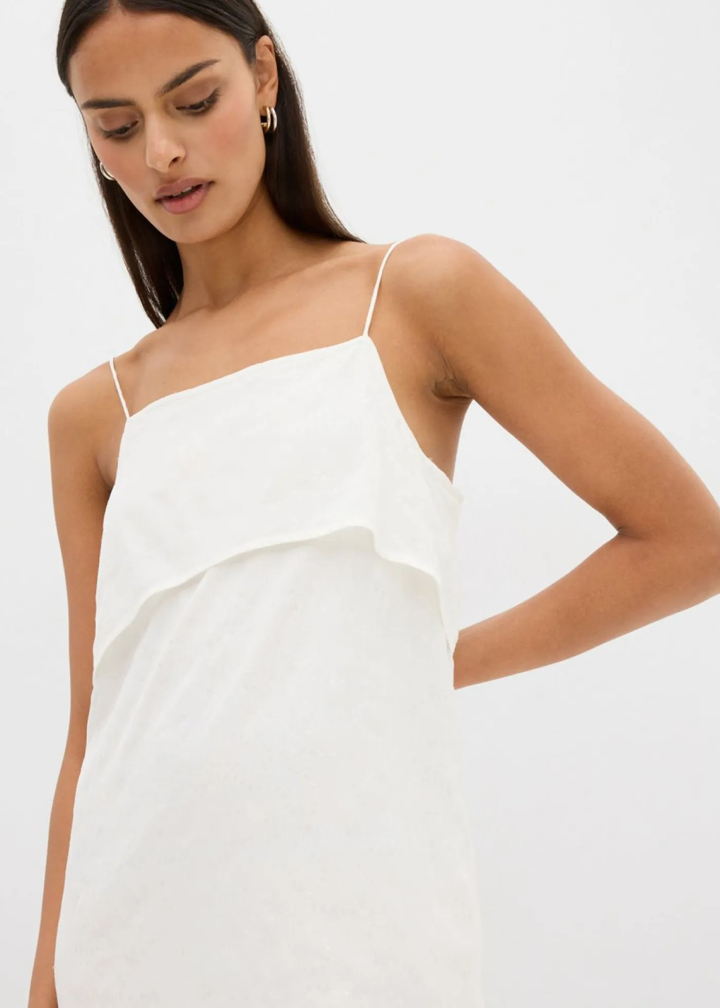 Mujer bonprix bonprix Vestido corto con un bonito bordado de lentejuelas