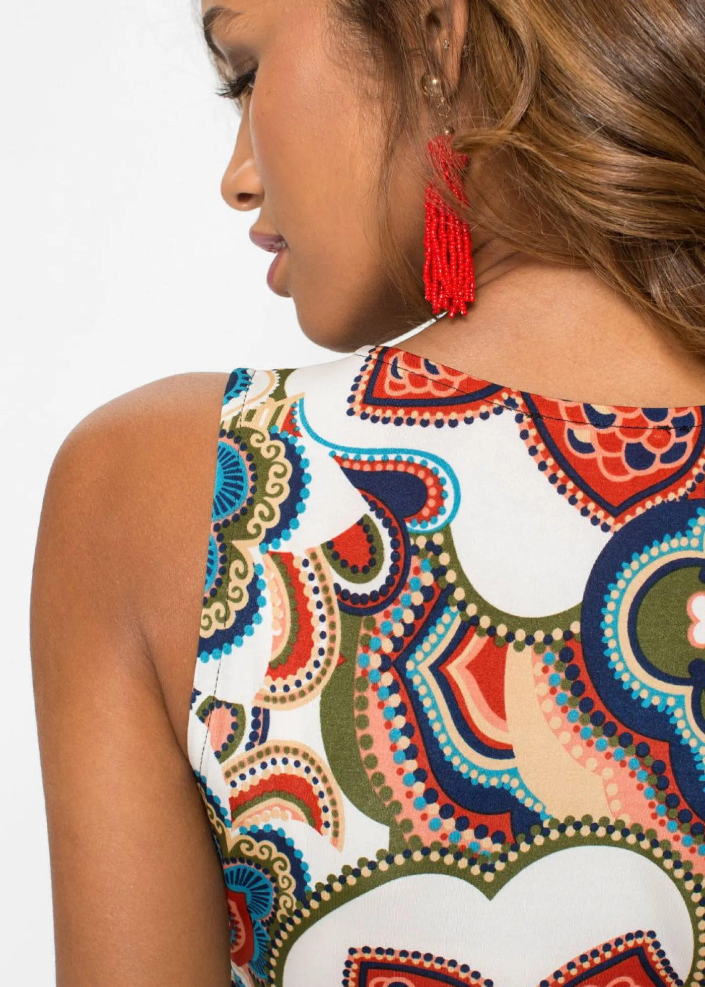 bonprix bonprix Vestidos>Vestido corto con volantes Blanco/azul/naranja oscuro estampado