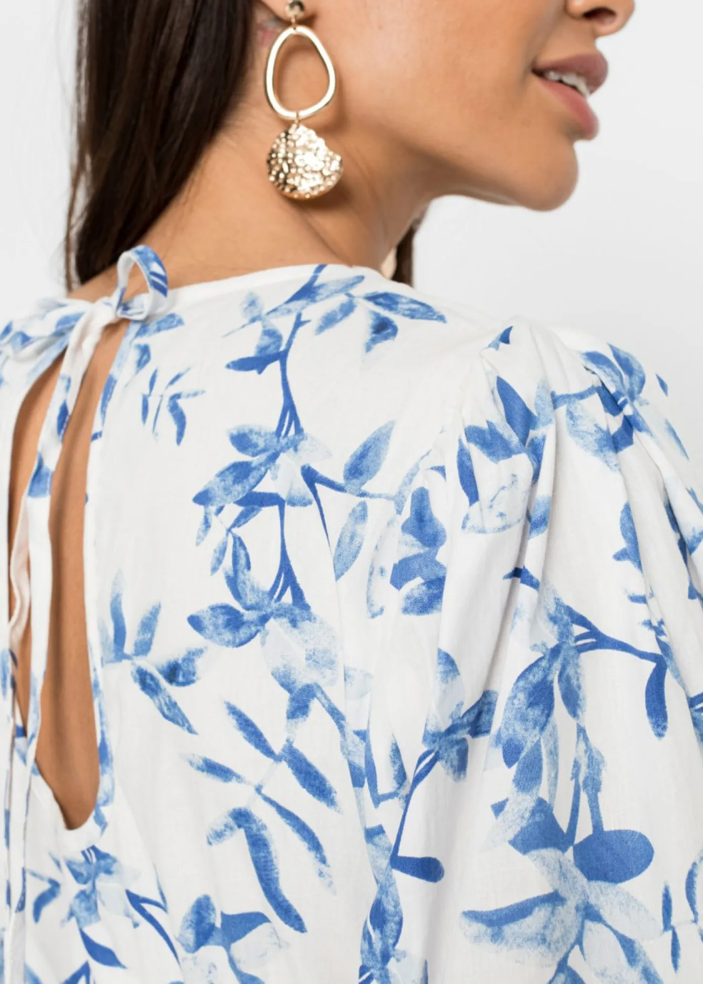 bonprix bonprix Vestidos>Vestido corto de algodón puro Blanco-azul claro de flores