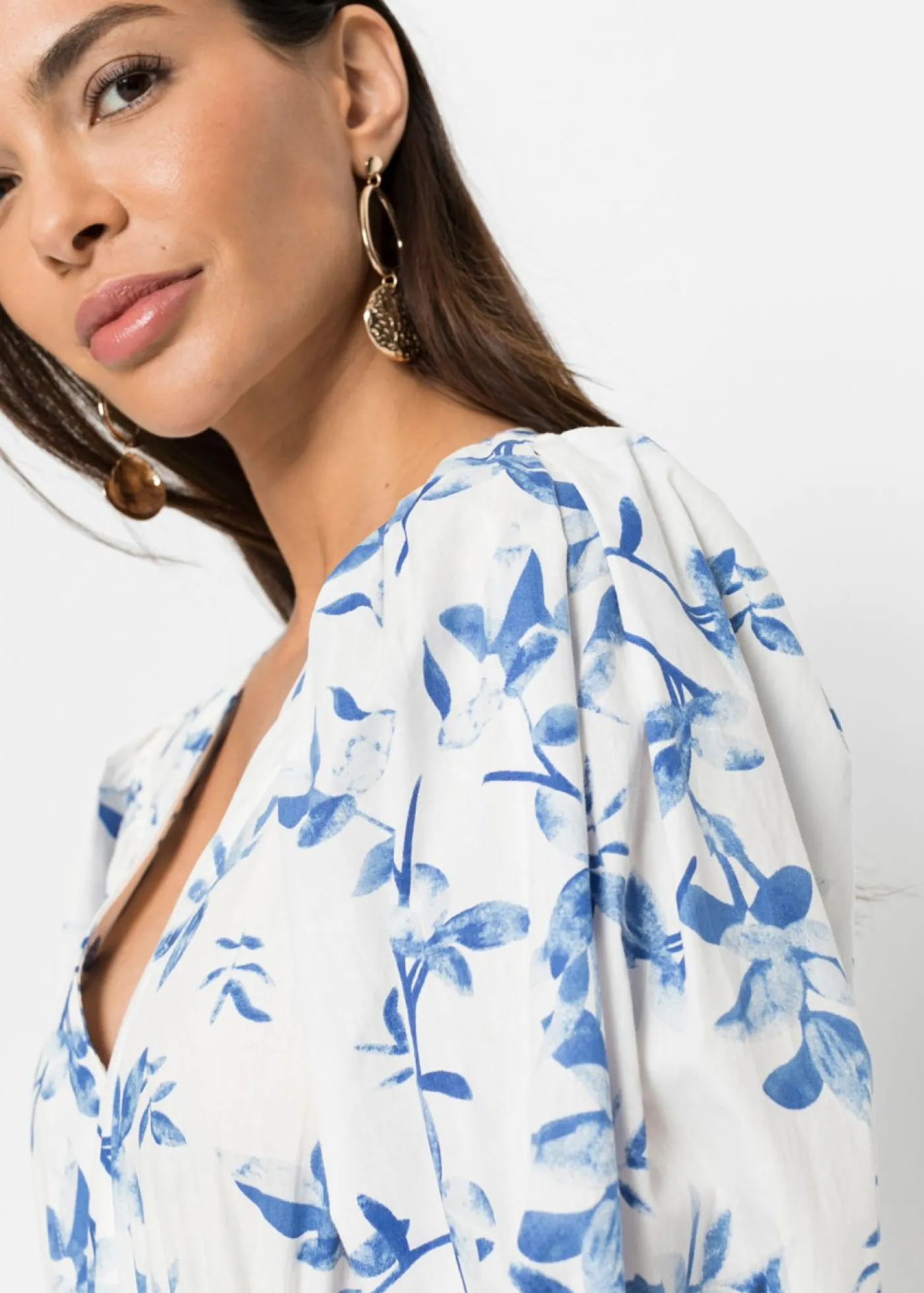 bonprix bonprix Vestidos>Vestido corto de algodón puro Blanco-azul claro de flores