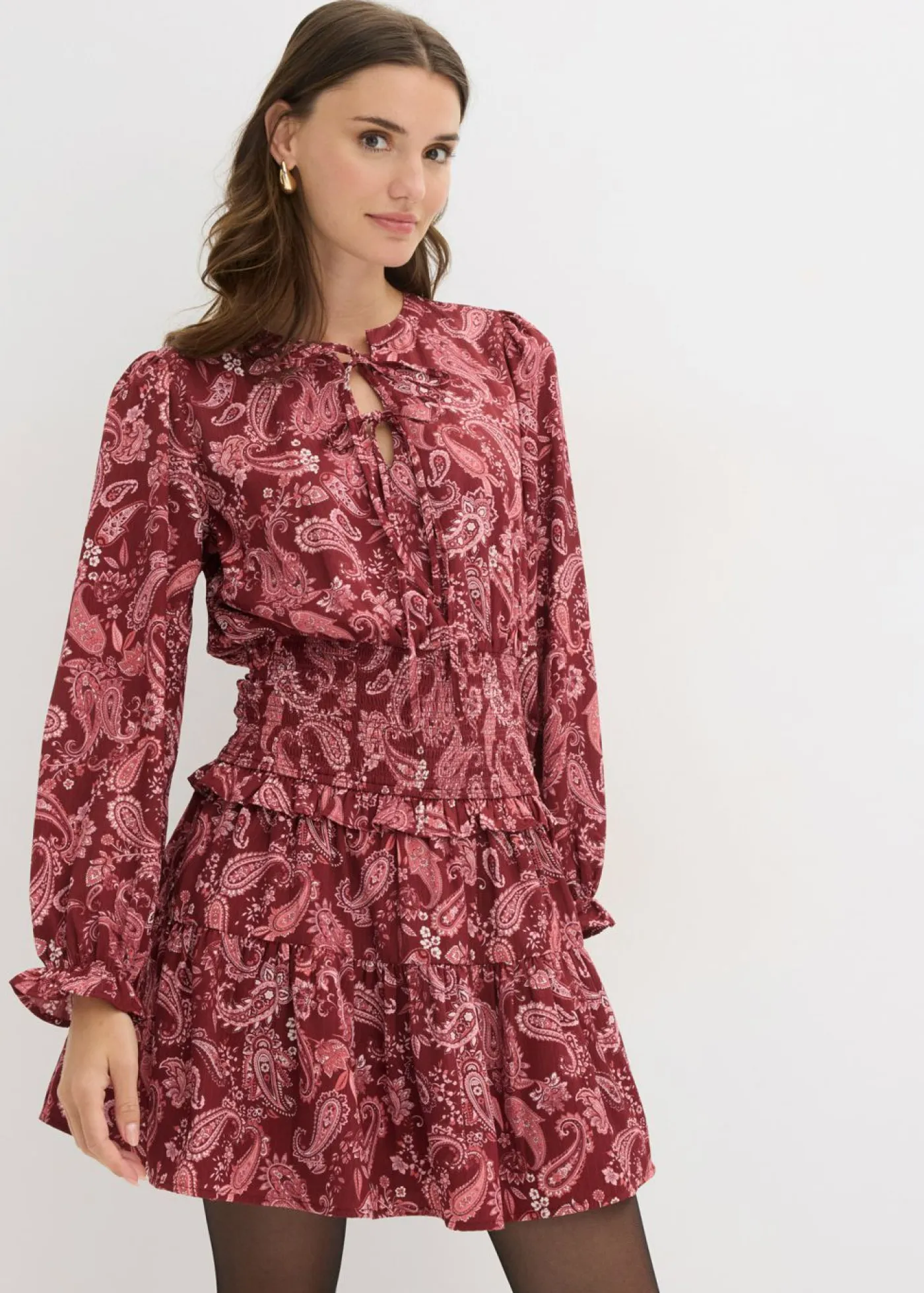 bonprix bonprix Vestidos>Vestido corto de crepé estructurado Rojo rubí paisley
