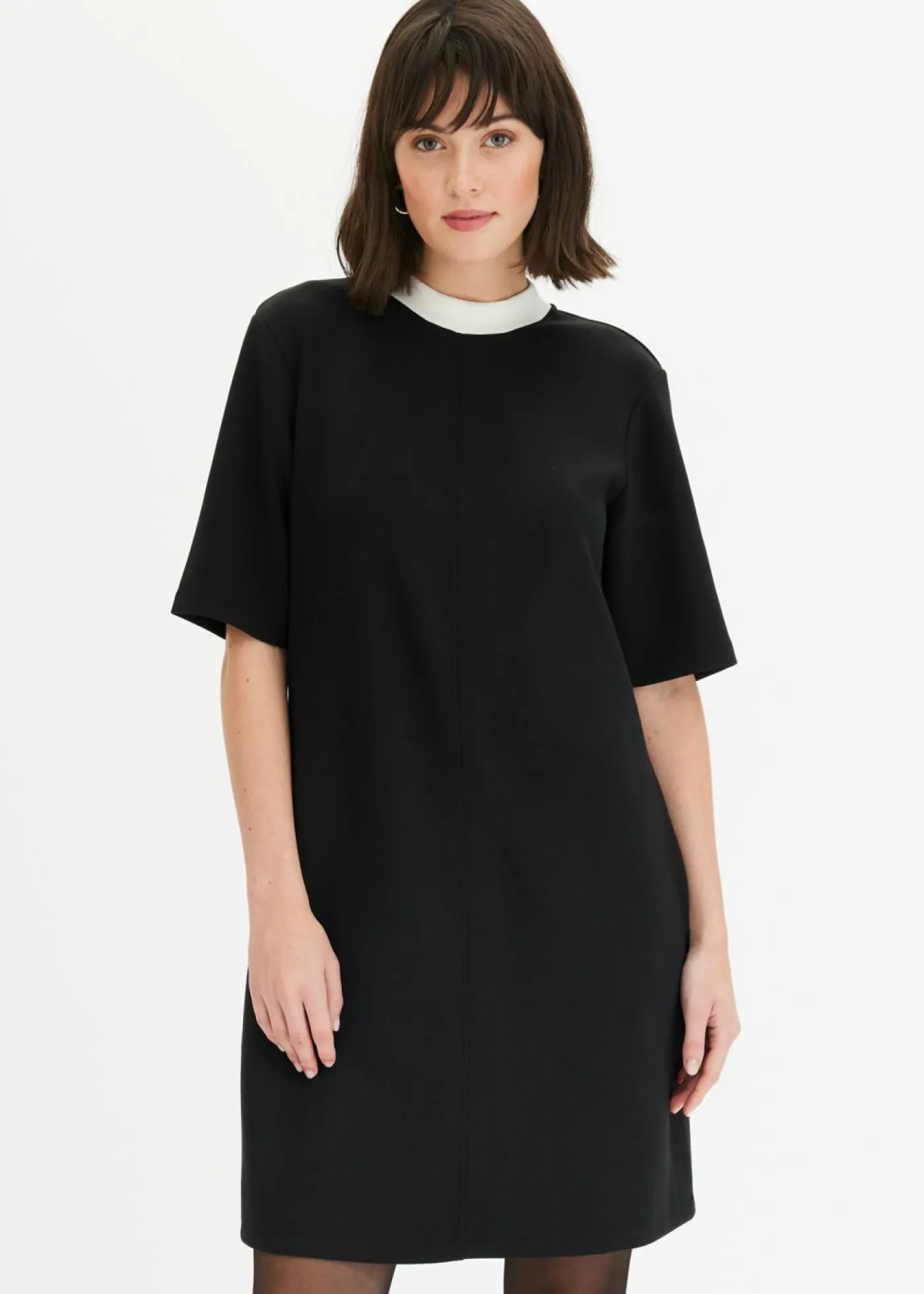 Mujer bonprix bonprix Vestido corto de neopreno con cuello alto